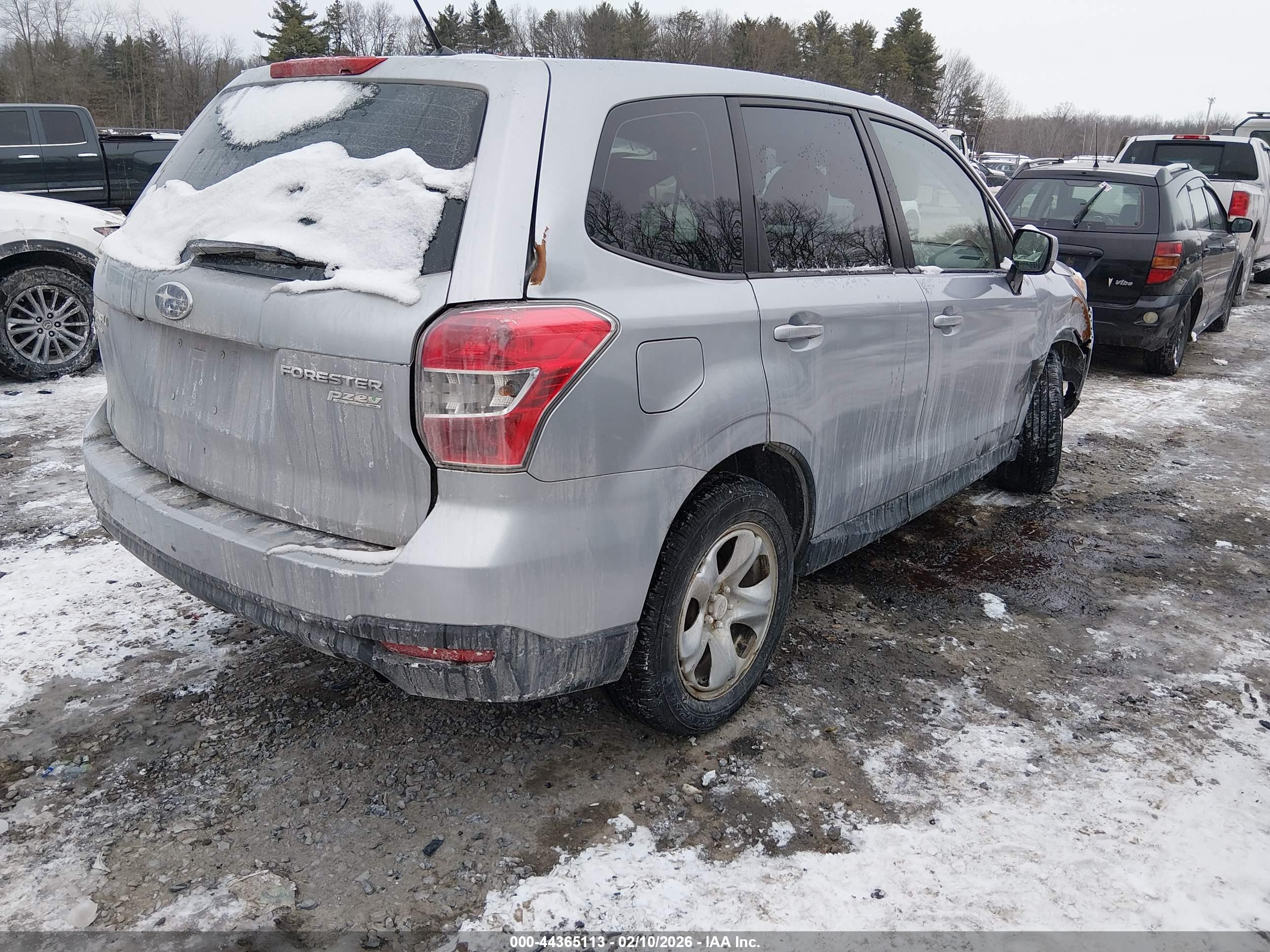 SUBARU FORESTER image 4