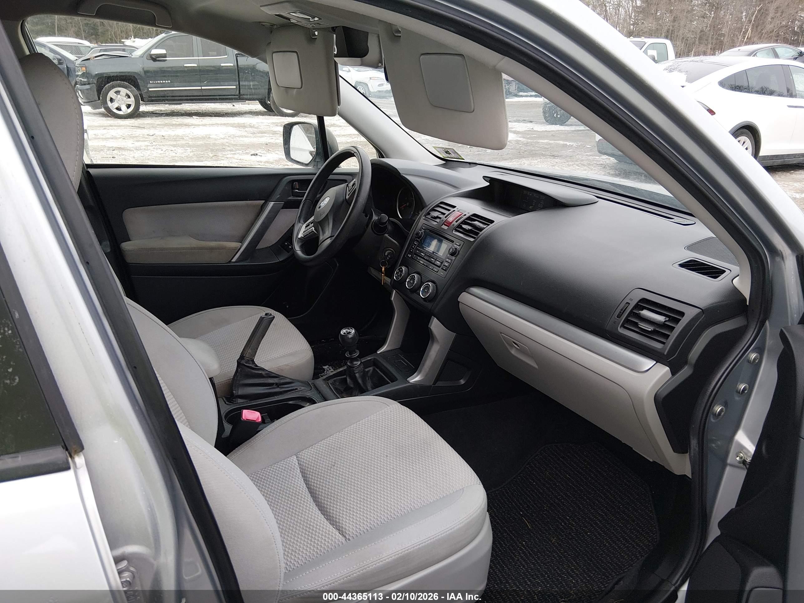 SUBARU FORESTER image 5
