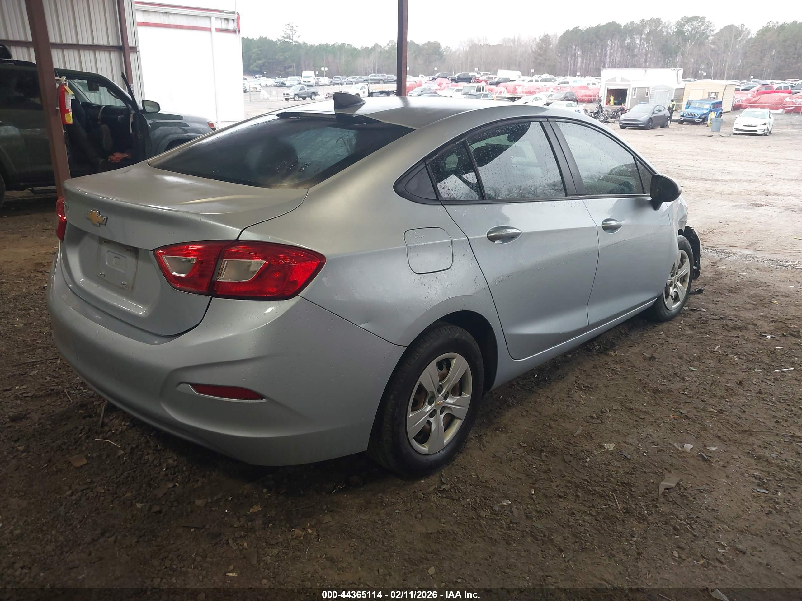 CHEVROLET CRUZE image 4