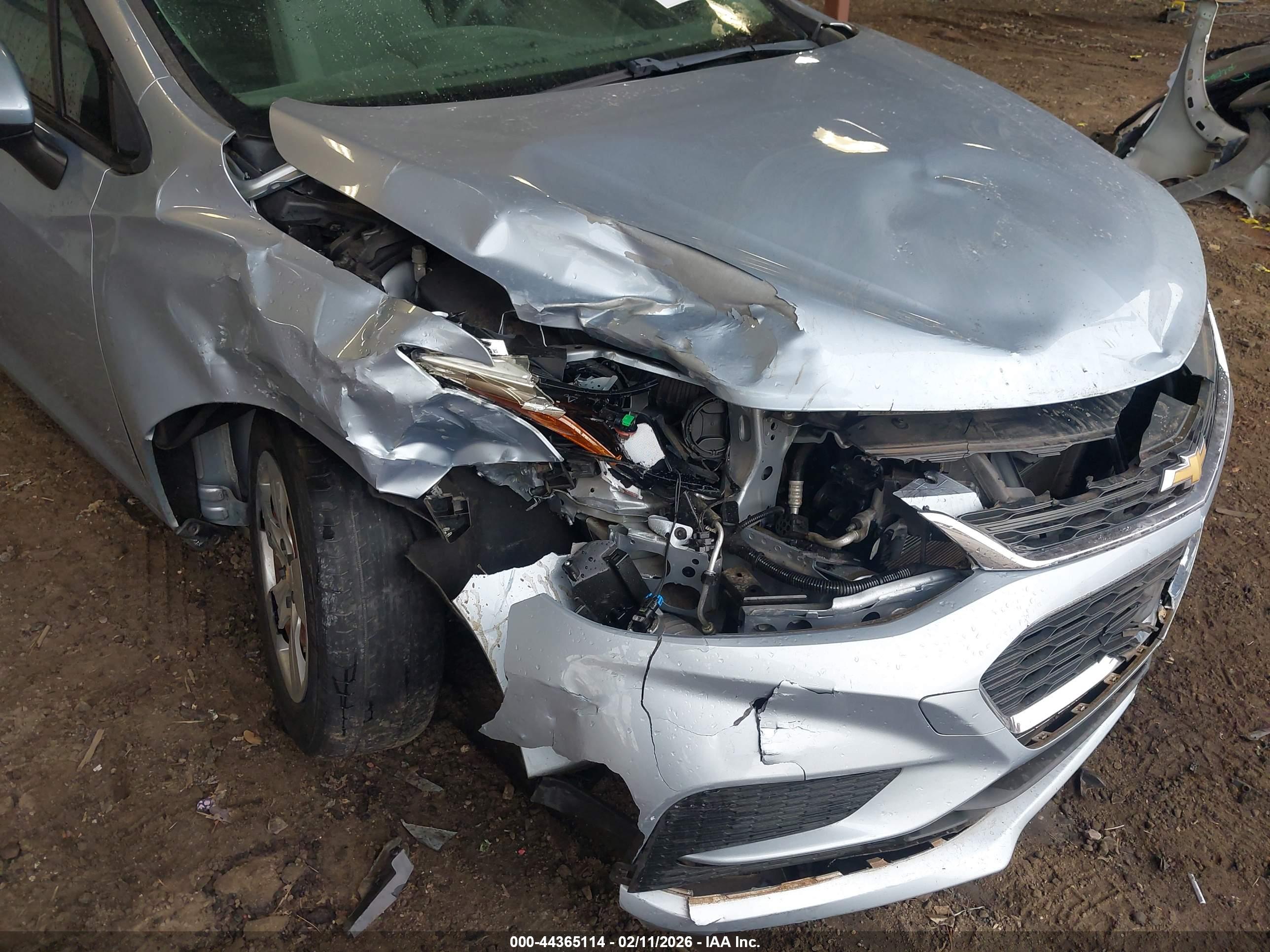 CHEVROLET CRUZE image 6