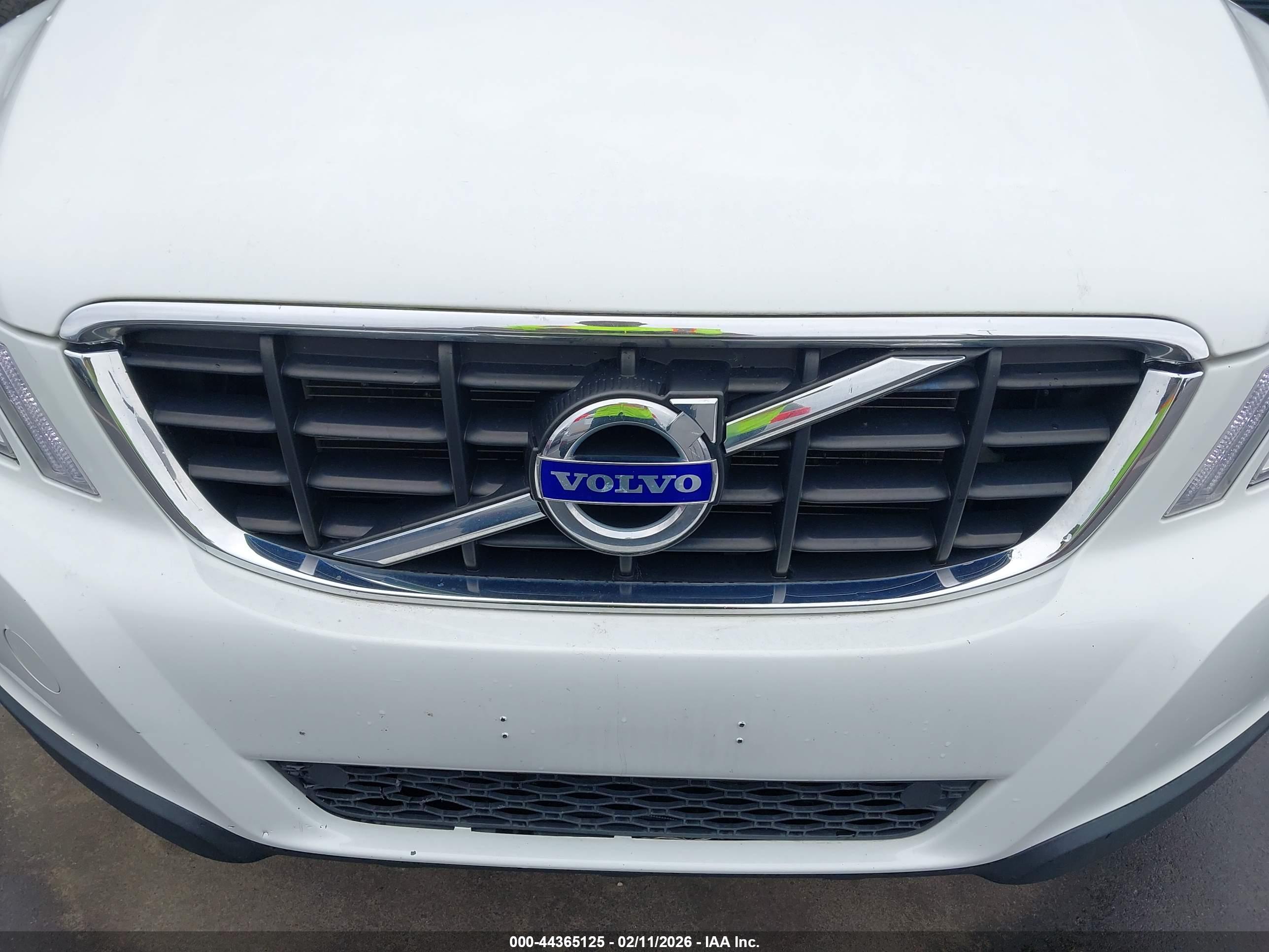 VOLVO XC60 image 6