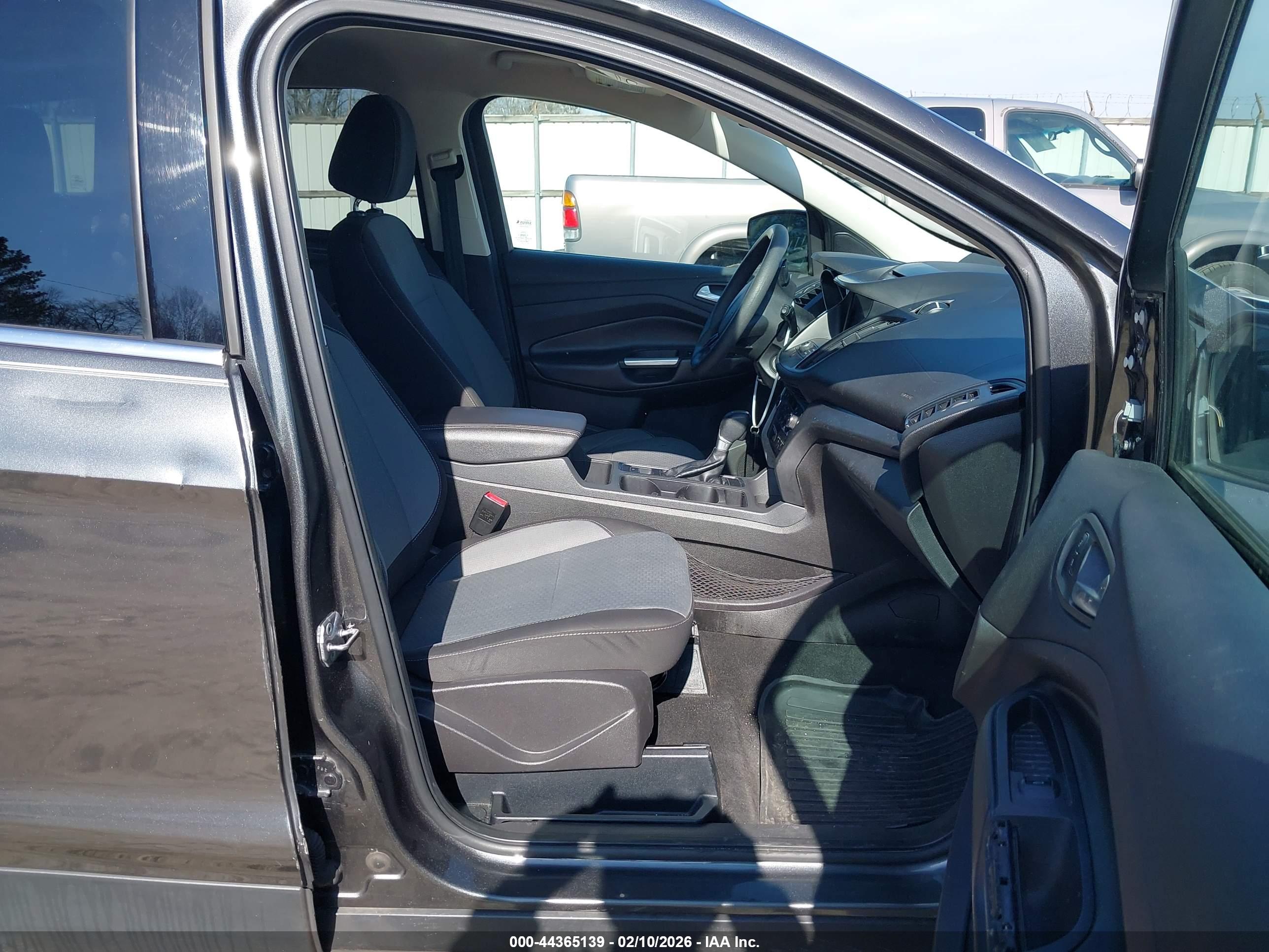 FORD ESCAPE image 5