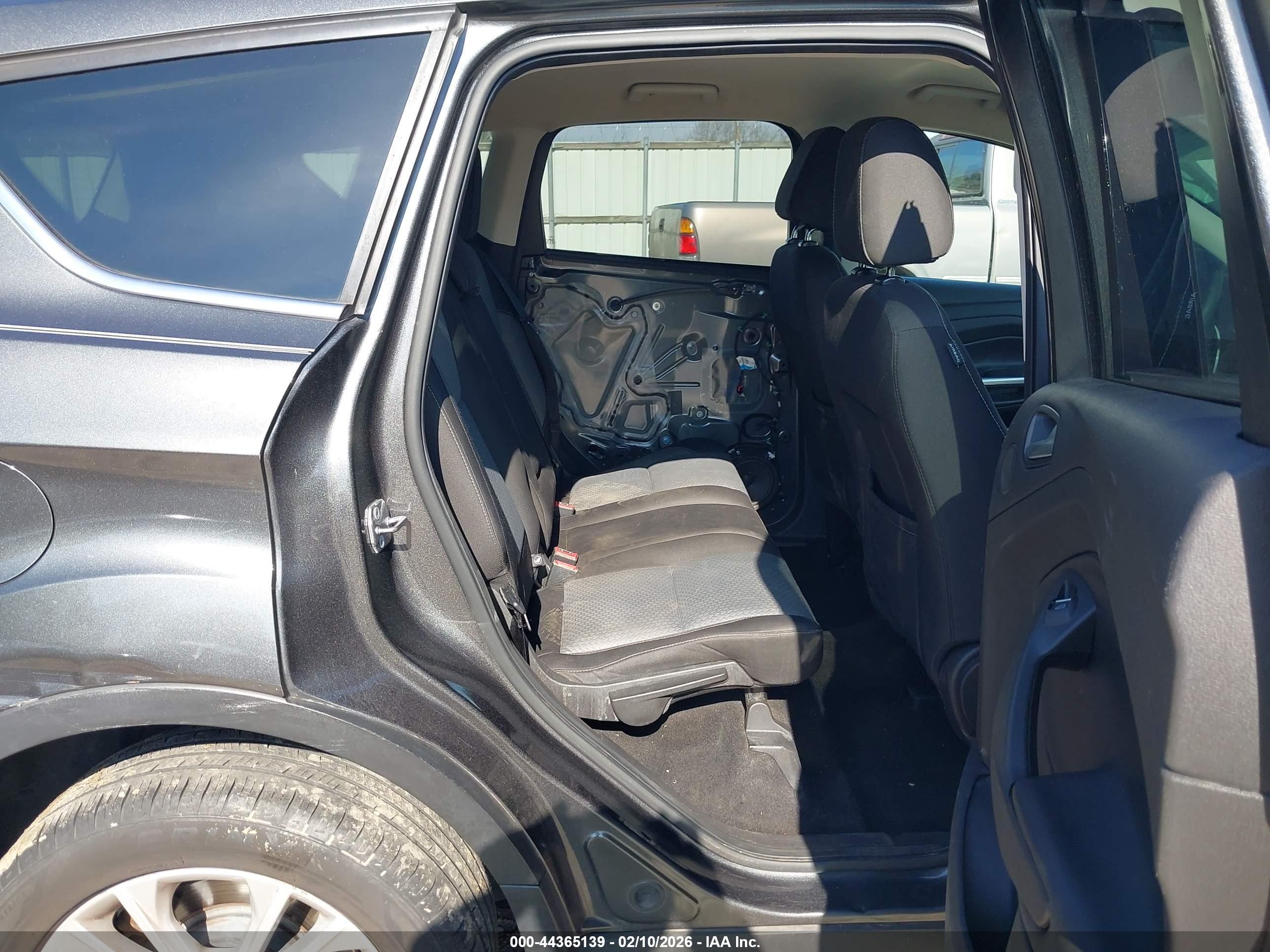 FORD ESCAPE image 8