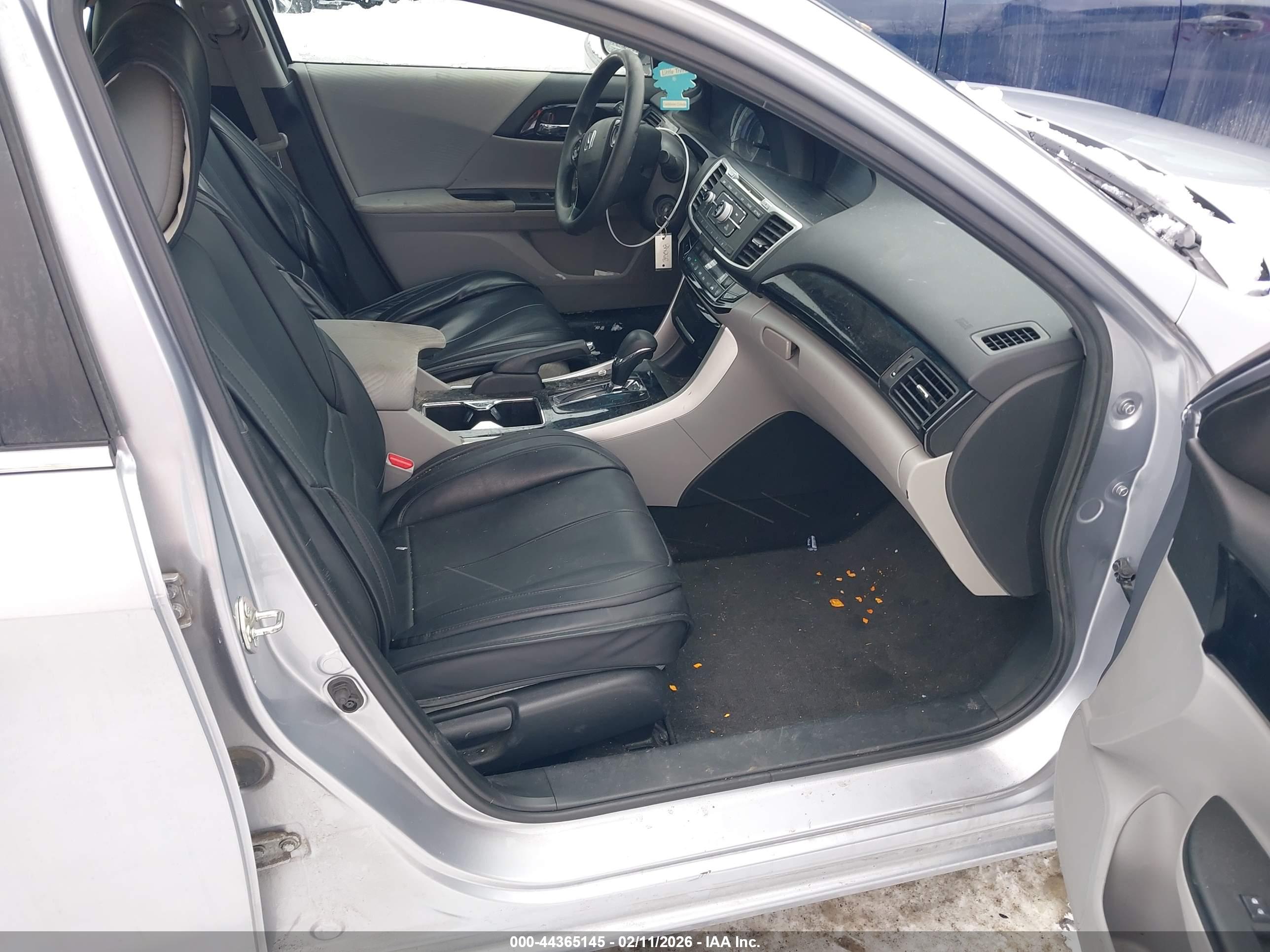 HONDA ACCORD image 5