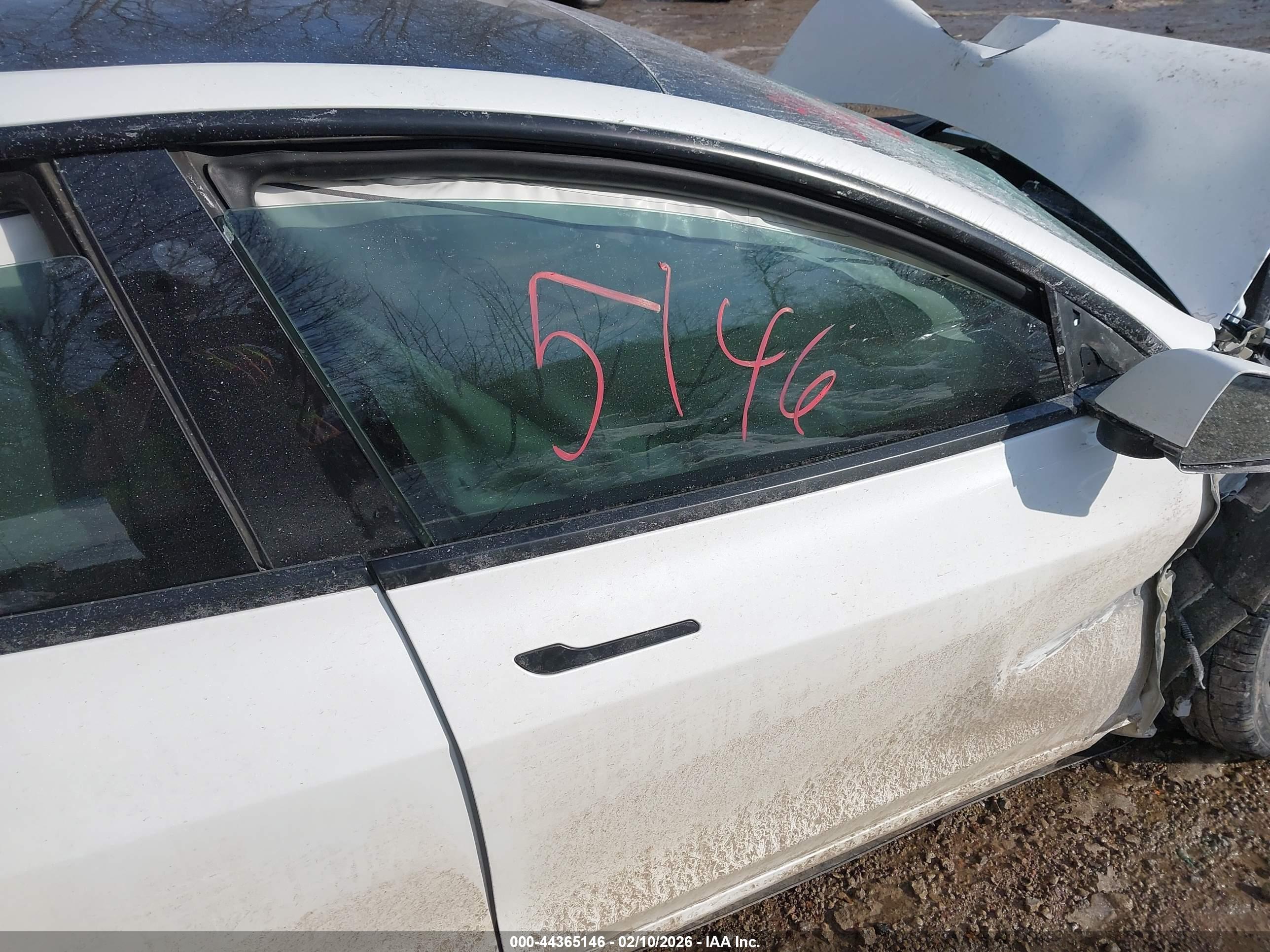 TESLA MODEL image 5