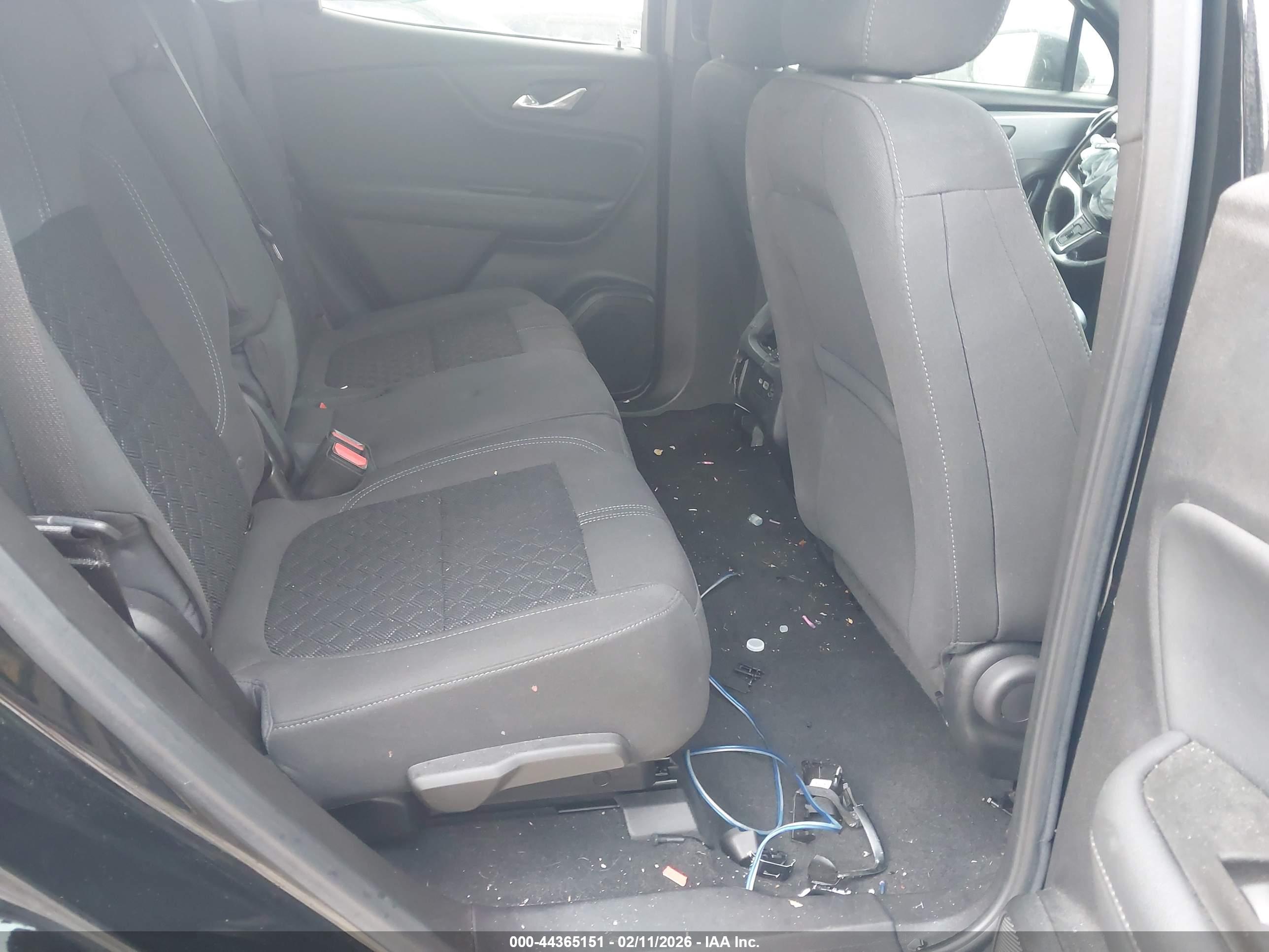 CHEVROLET BLAZER image 8