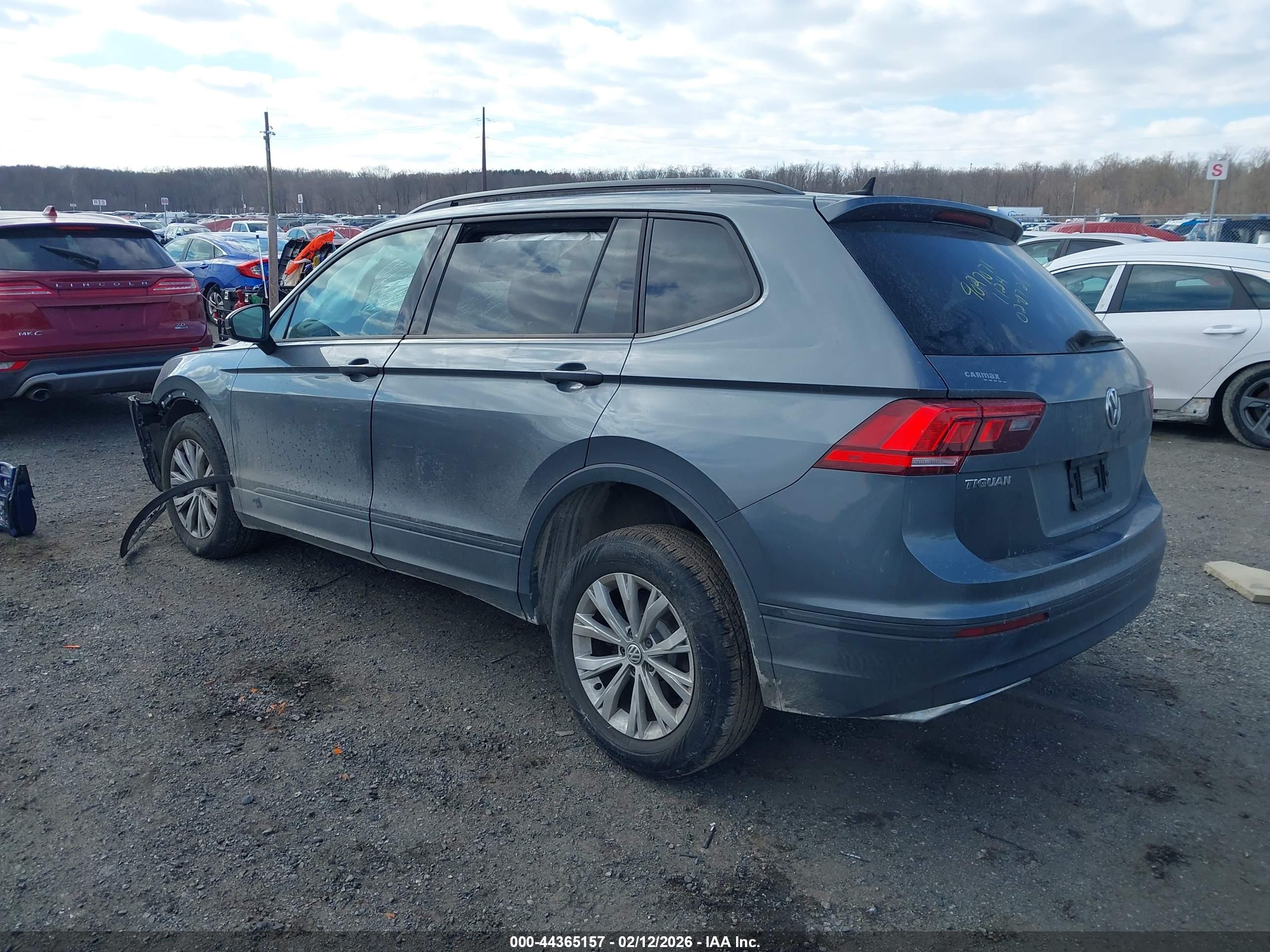 VOLKSWAGEN TIGUAN image 3