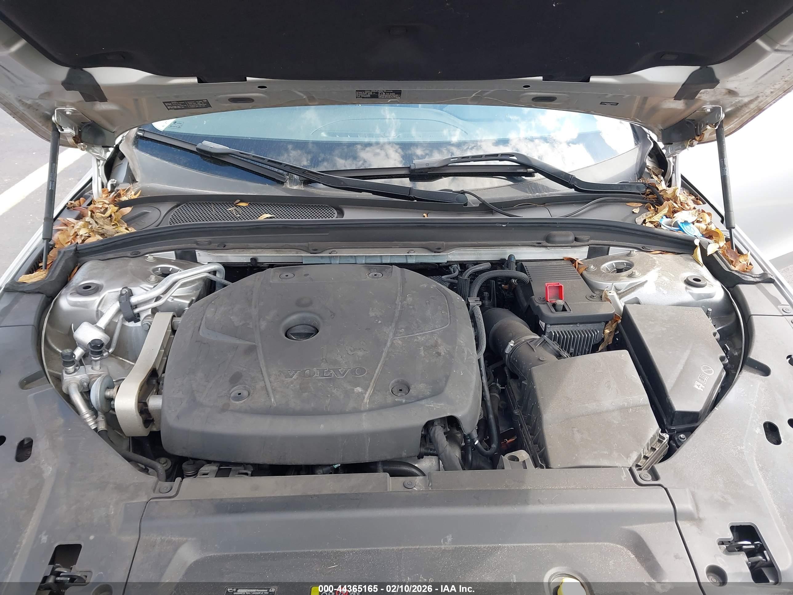 VOLVO S90 image 10