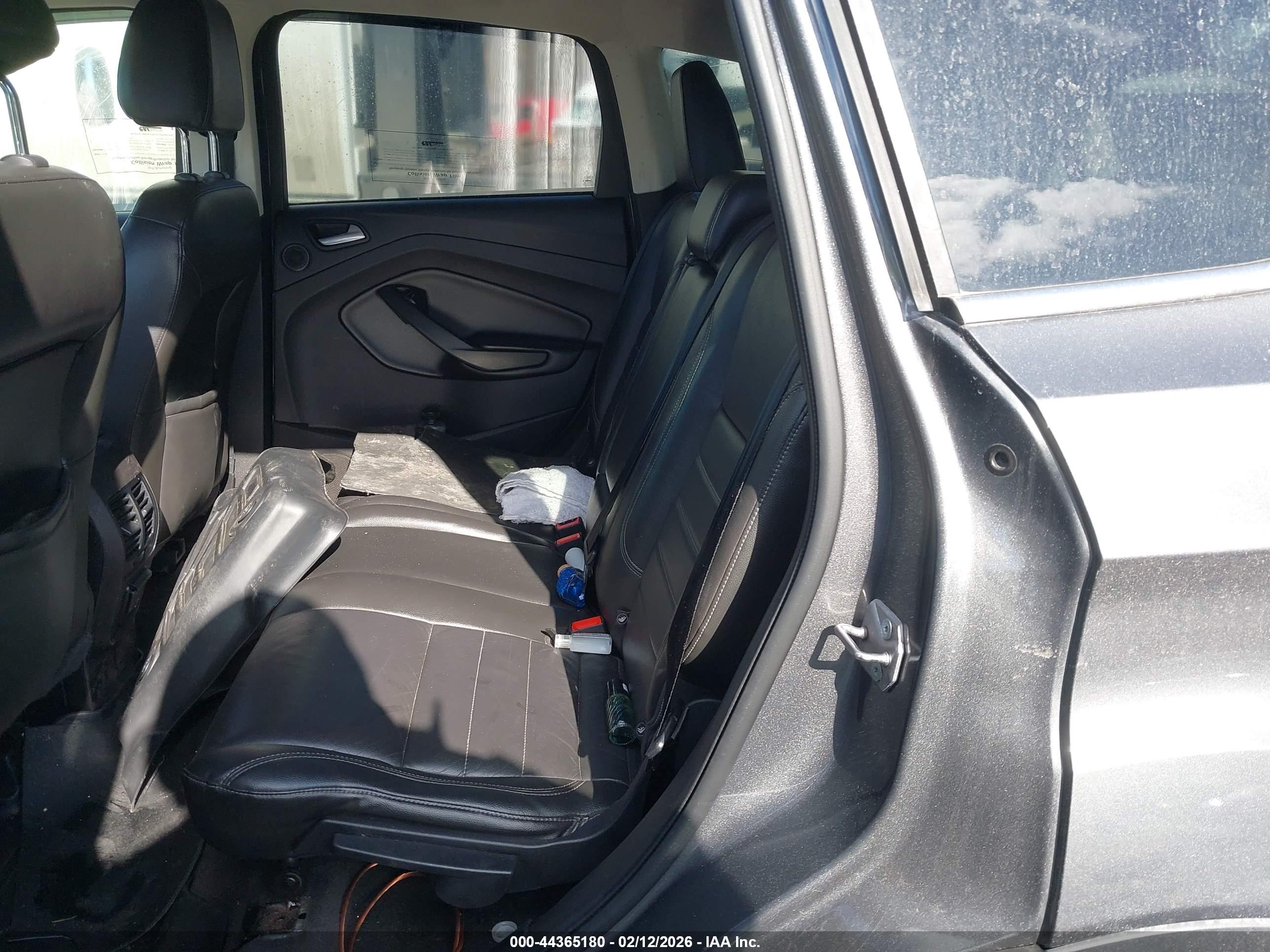 FORD ESCAPE image 8