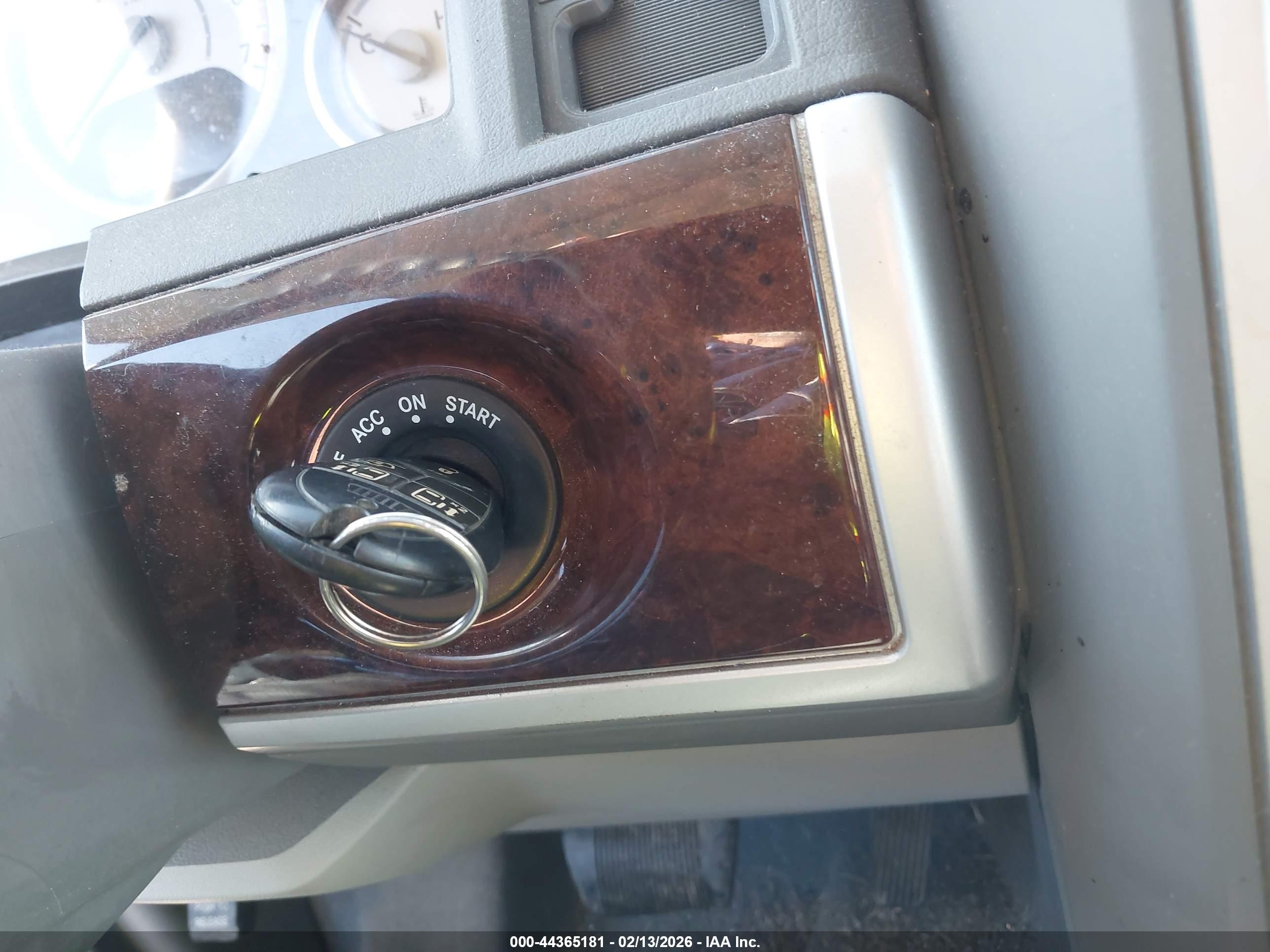 CHRYSLER TOWN image 11