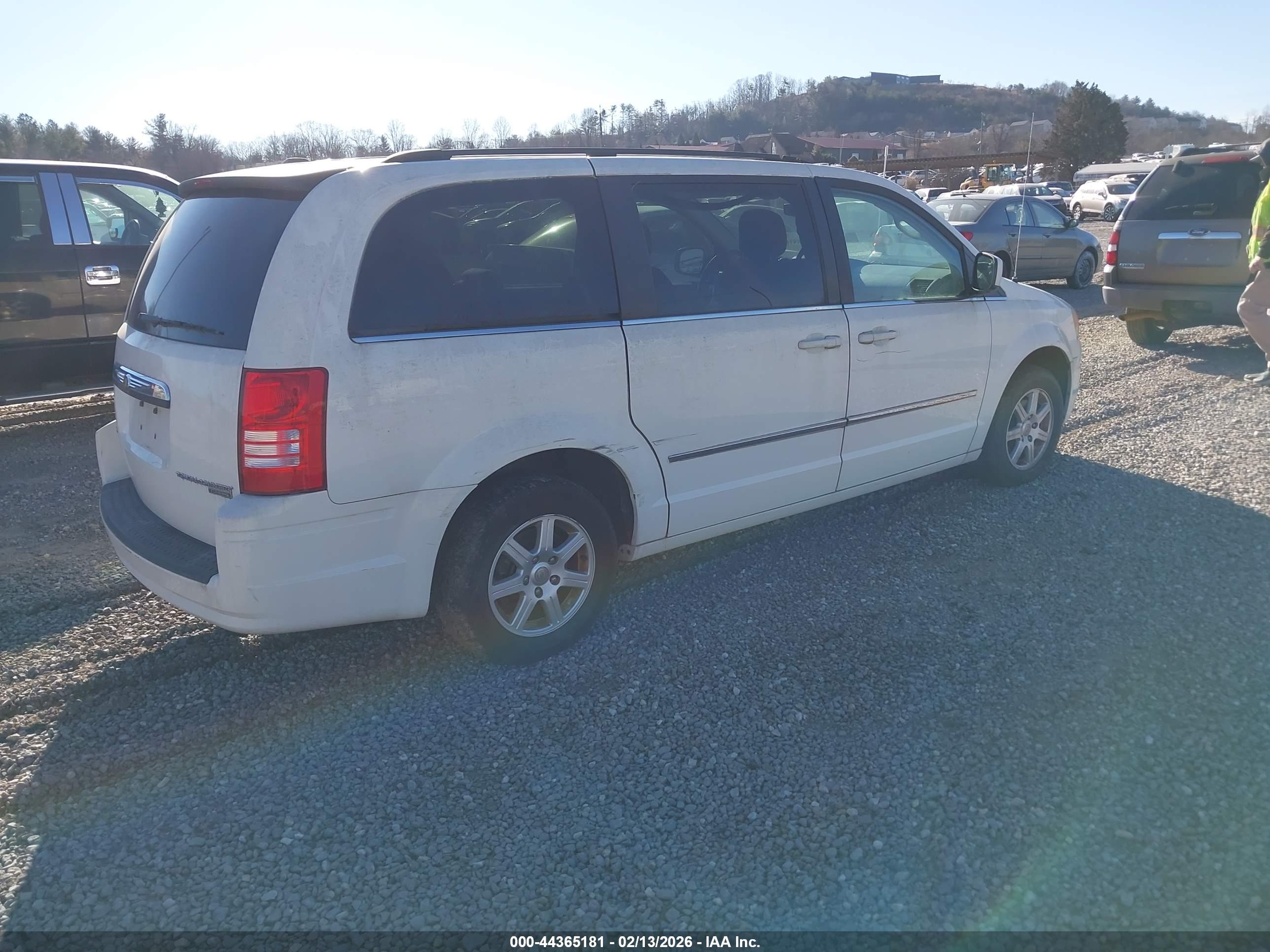 CHRYSLER TOWN image 4