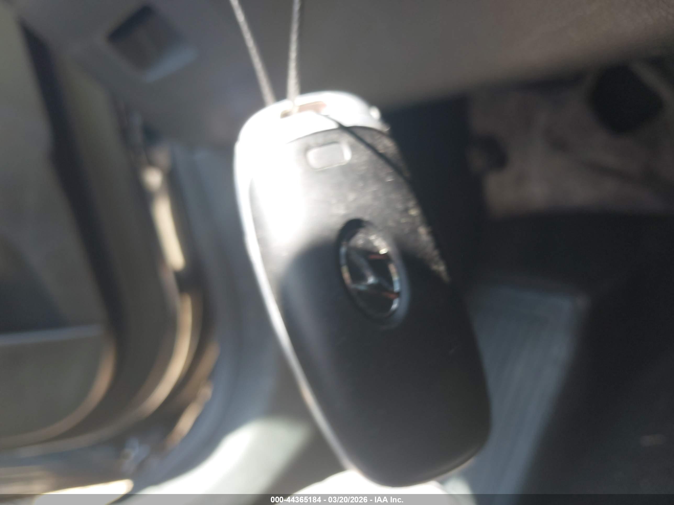HYUNDAI SANTA image 11