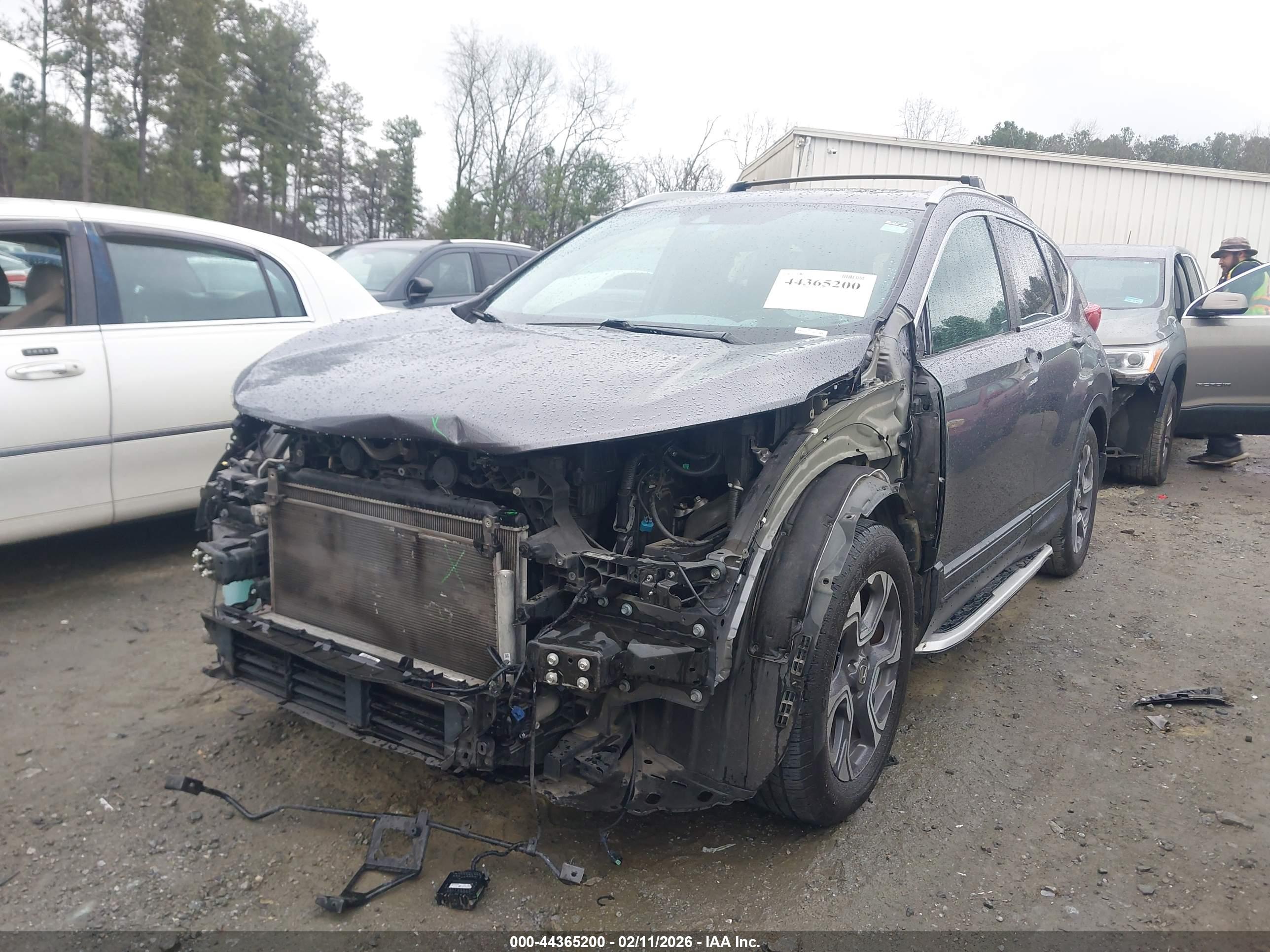 HONDA CR-V image 2