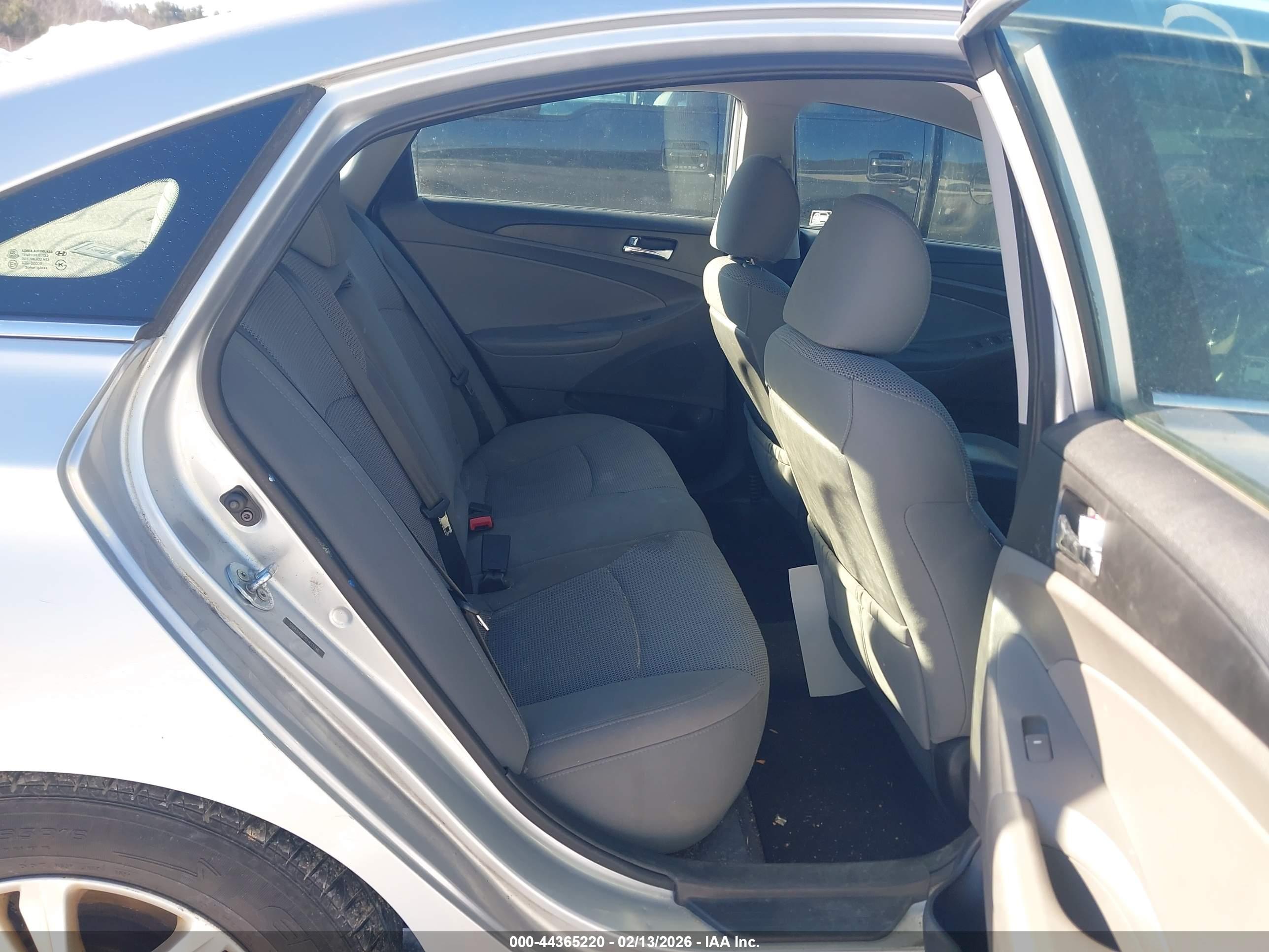 HYUNDAI SONATA image 8
