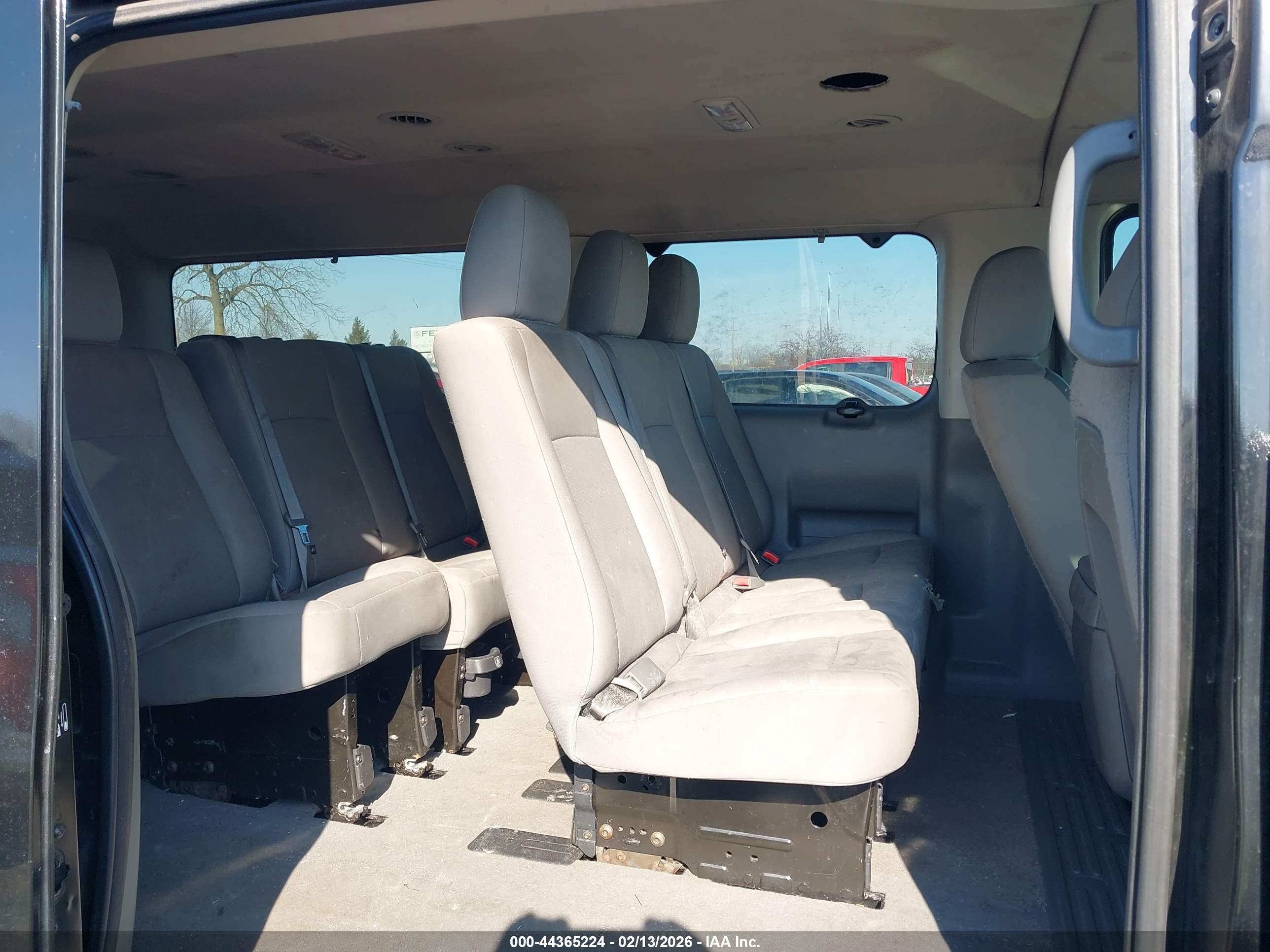 NISSAN NV image 8