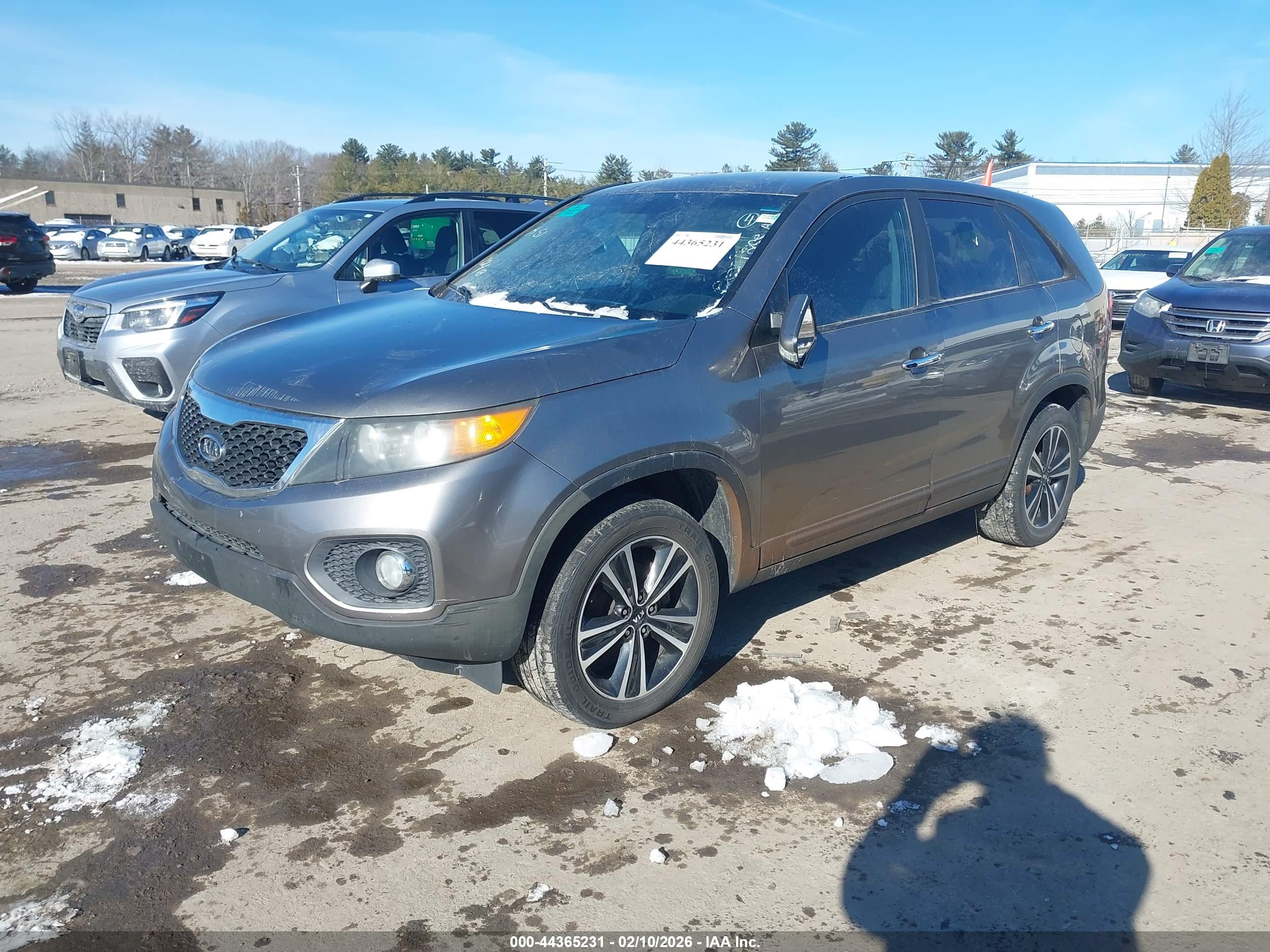 KIA SORENTO image 2