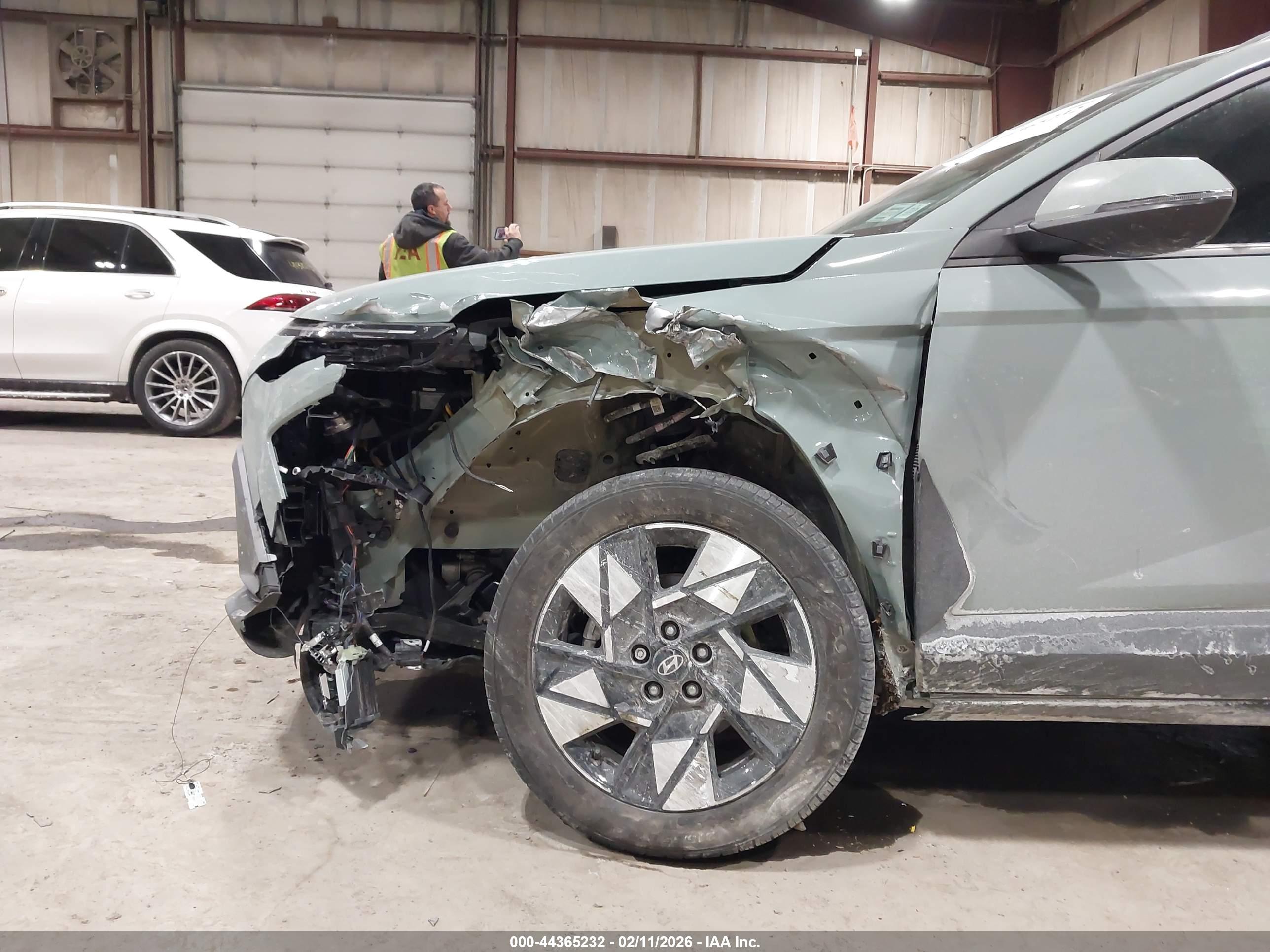 HYUNDAI KONA image 6