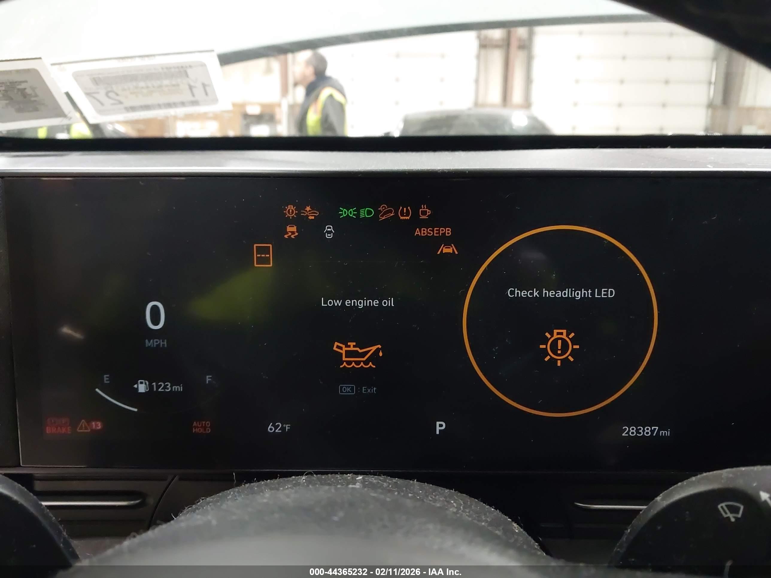 HYUNDAI KONA image 7