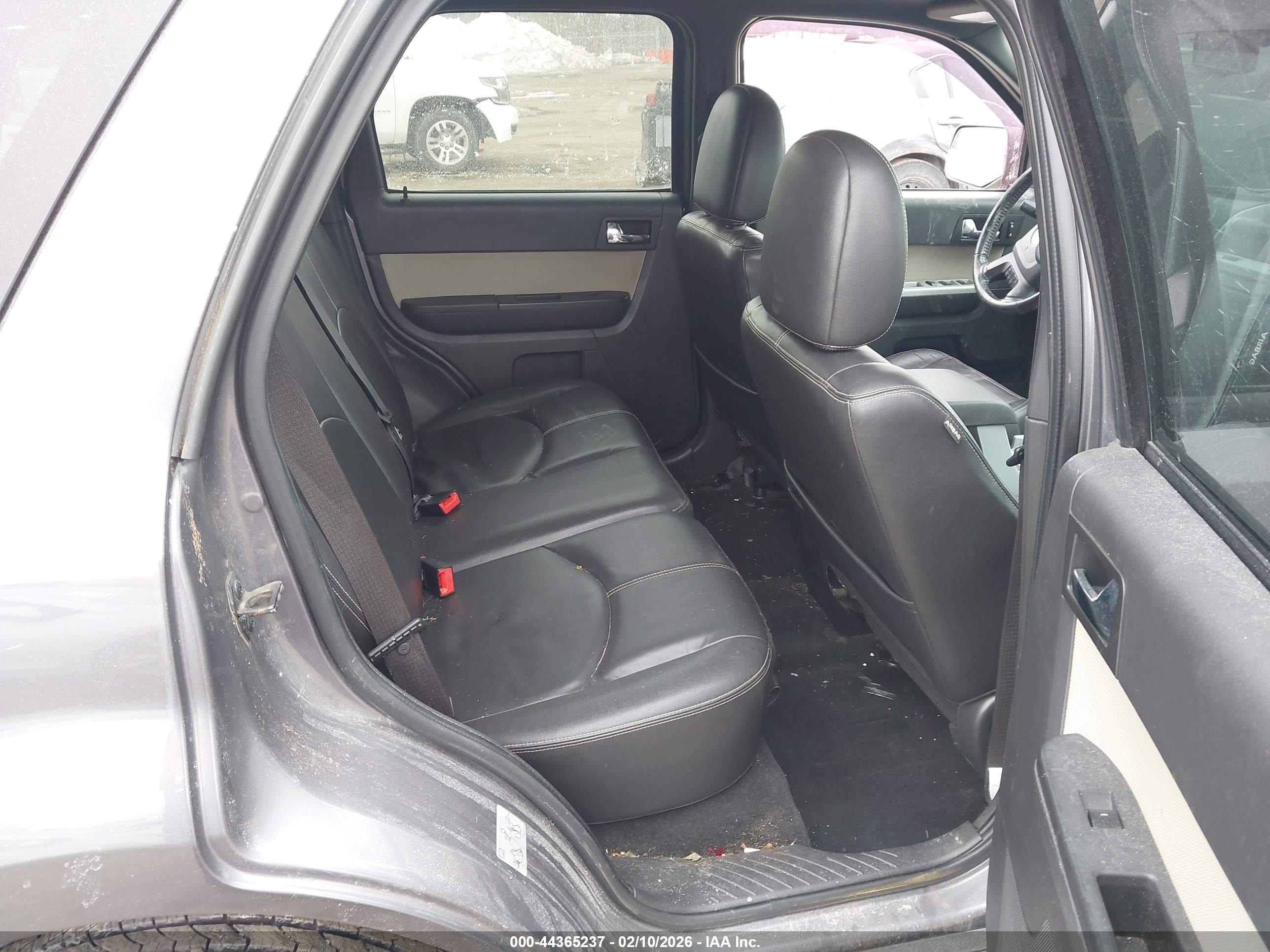 MERCURY MARINER image 8