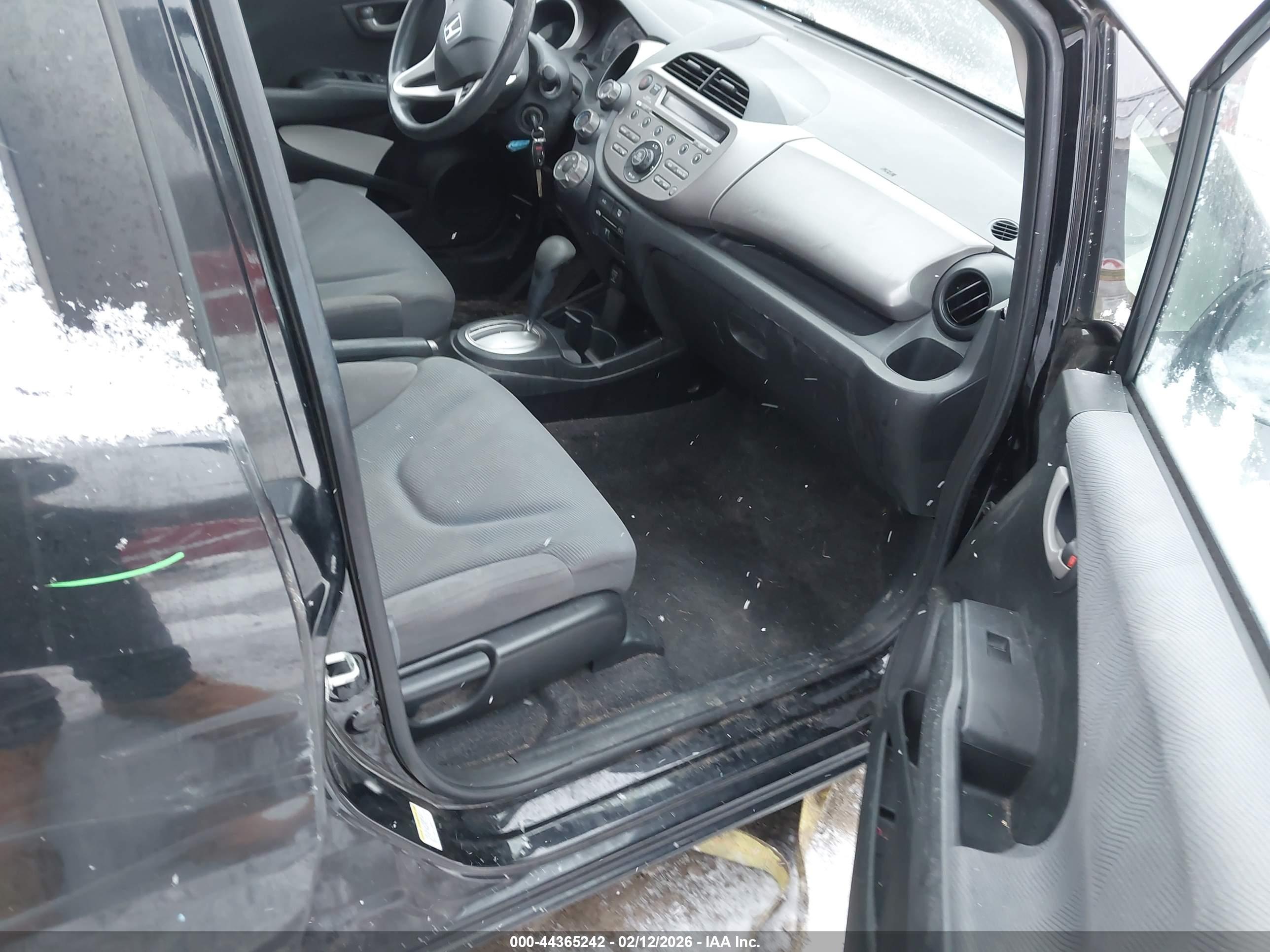 HONDA FIT image 5