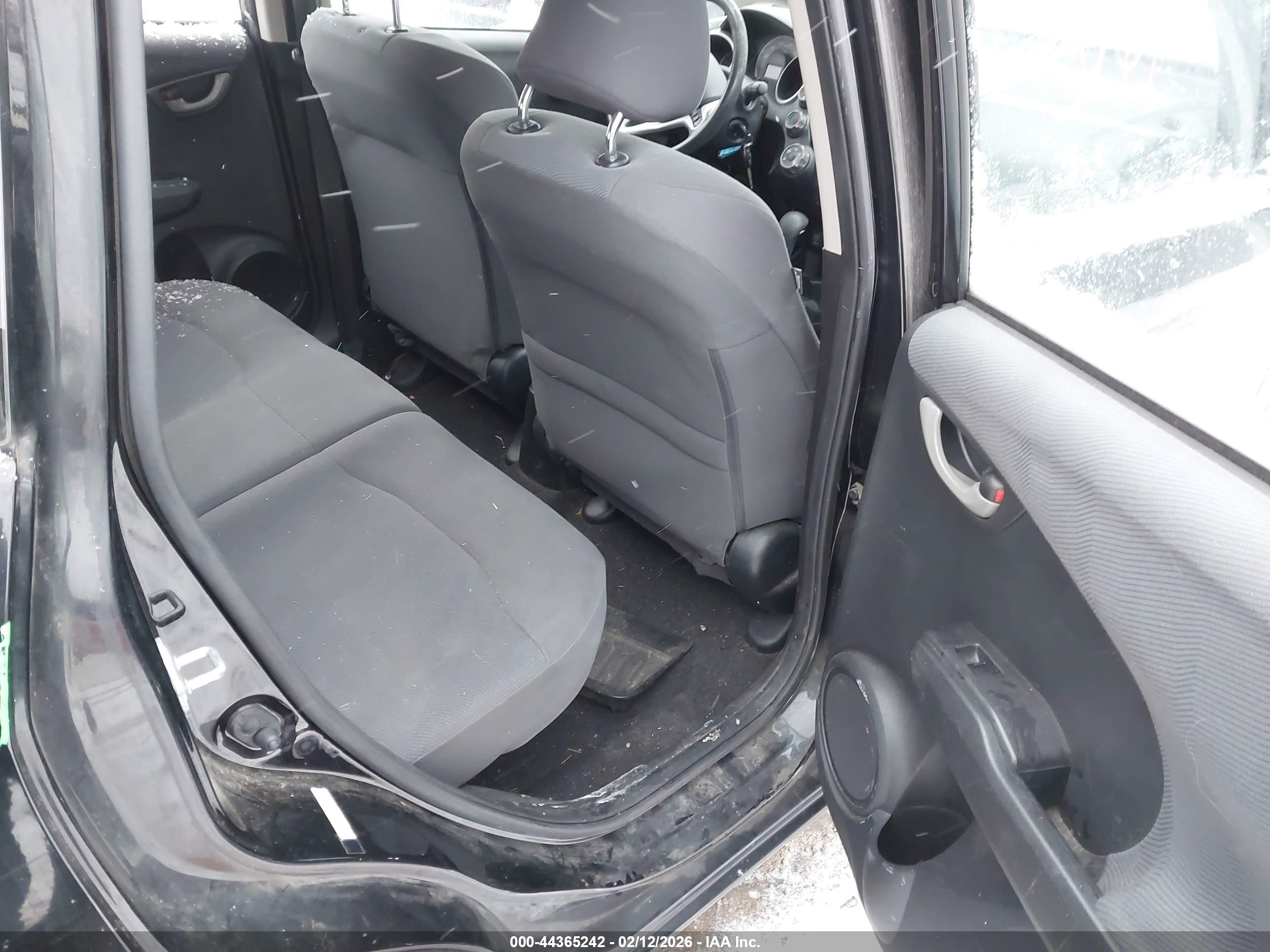 HONDA FIT image 8
