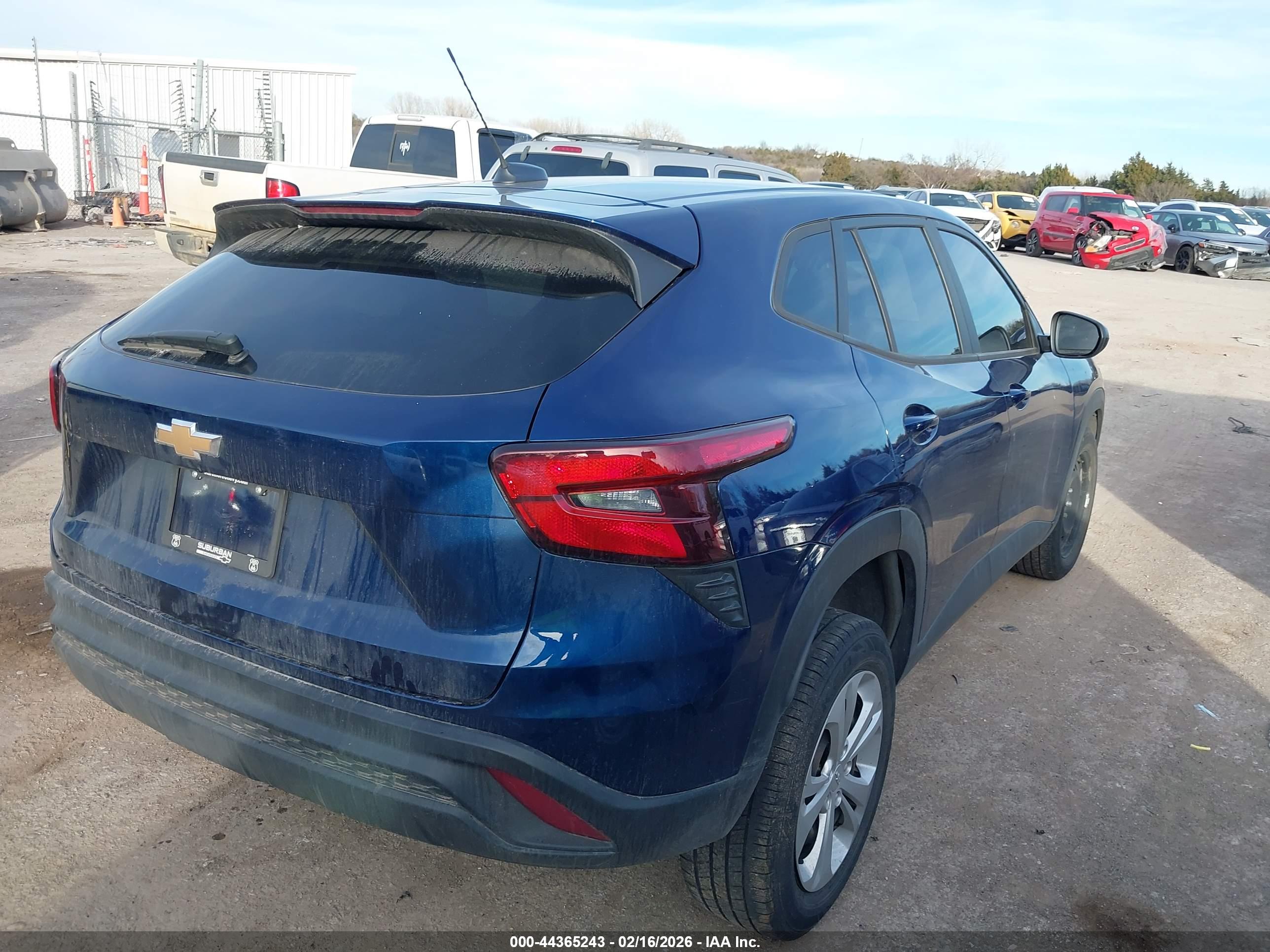 CHEVROLET TRAX image 4