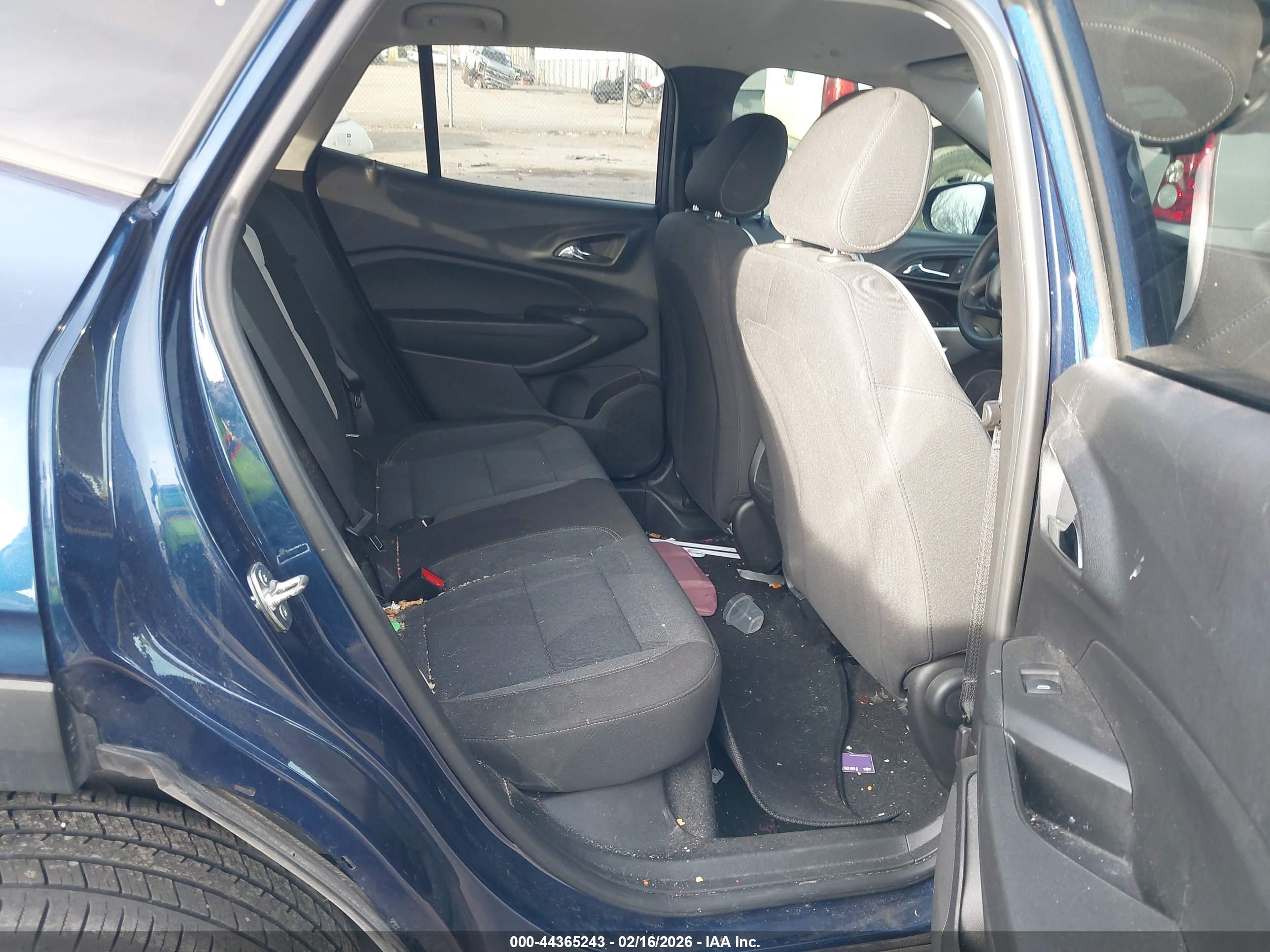 CHEVROLET TRAX image 8