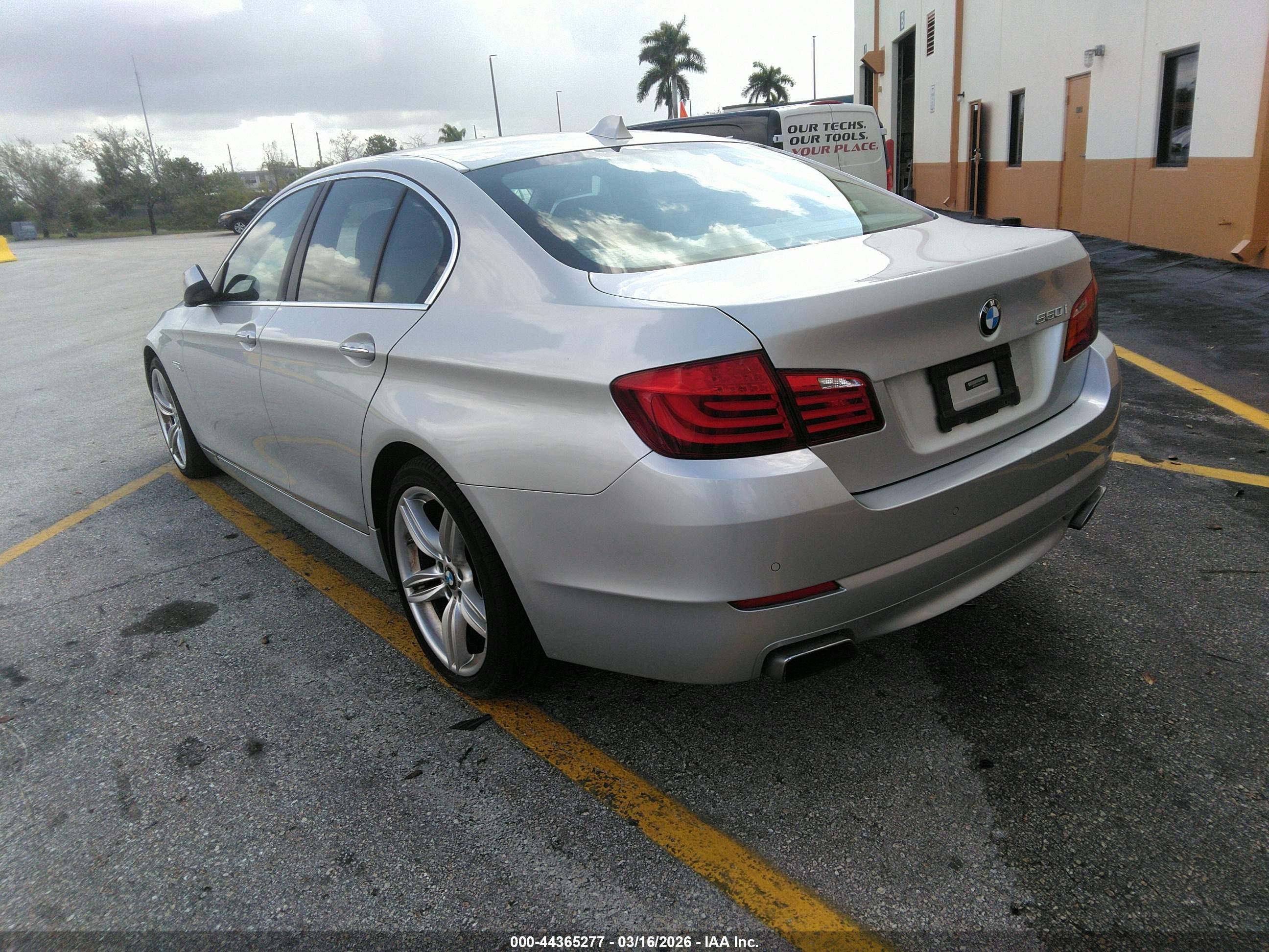 BMW 5 image 3