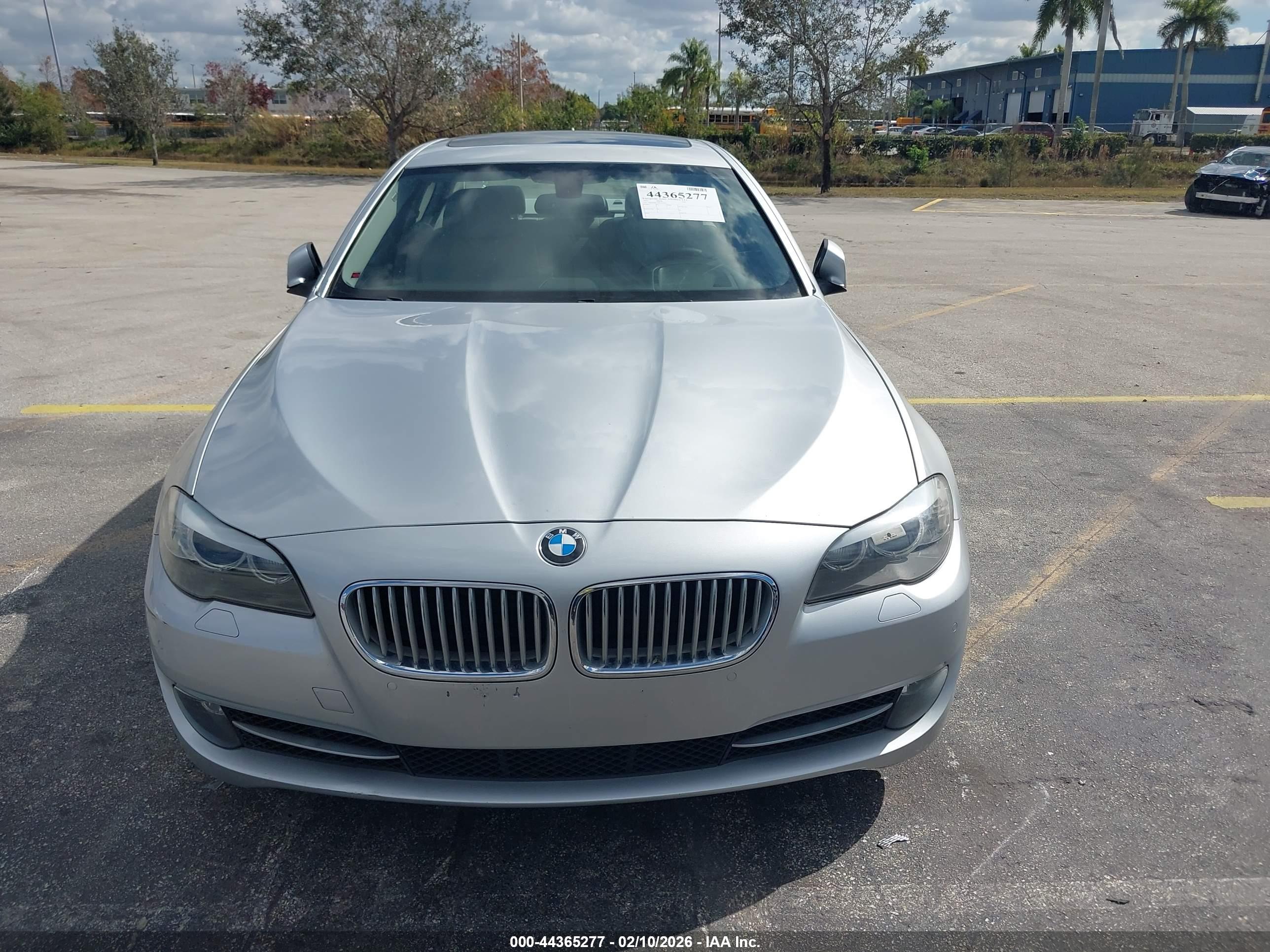 BMW 5 image 6