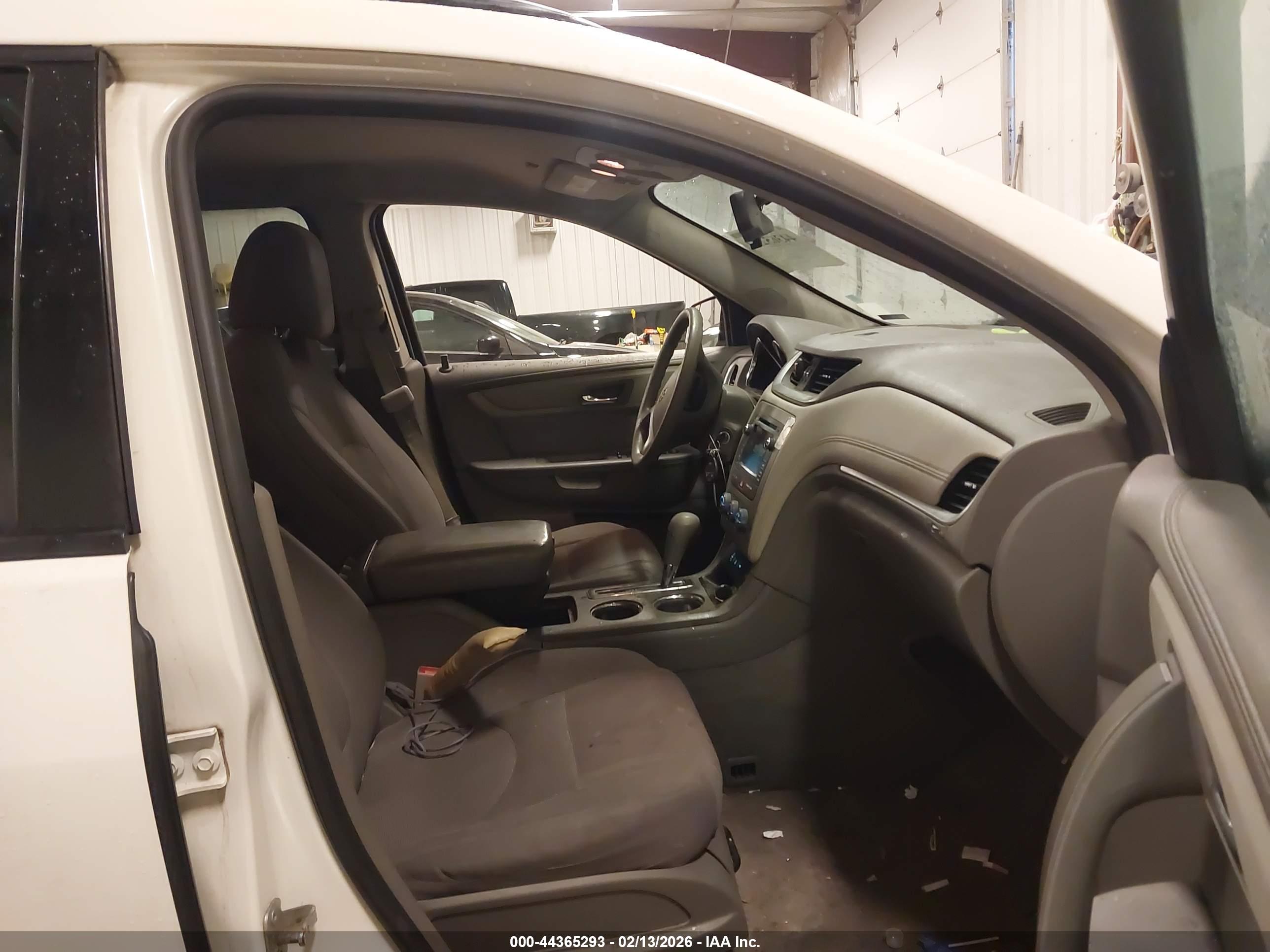 CHEVROLET TRAVERSE image 5