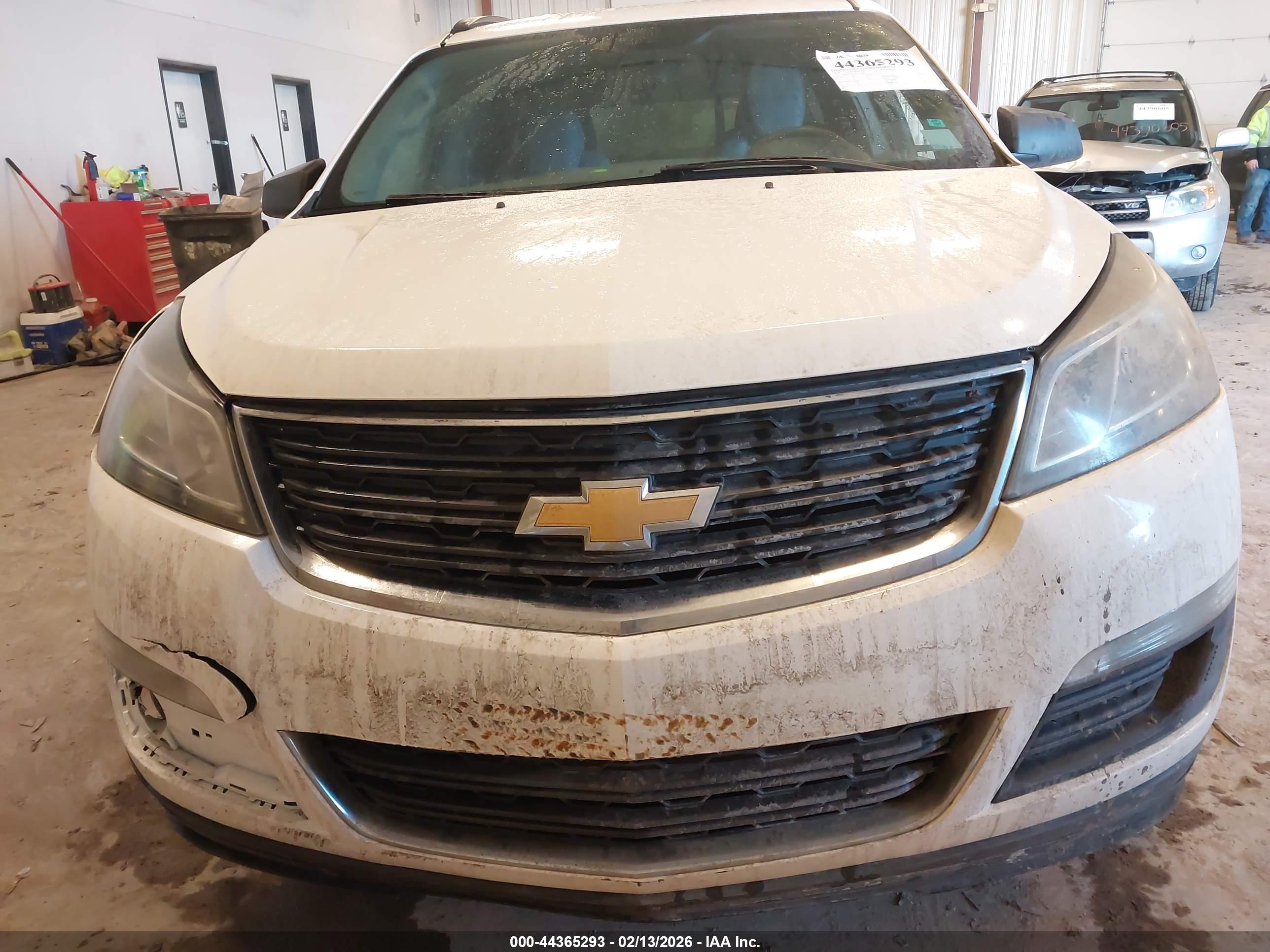 CHEVROLET TRAVERSE image 6