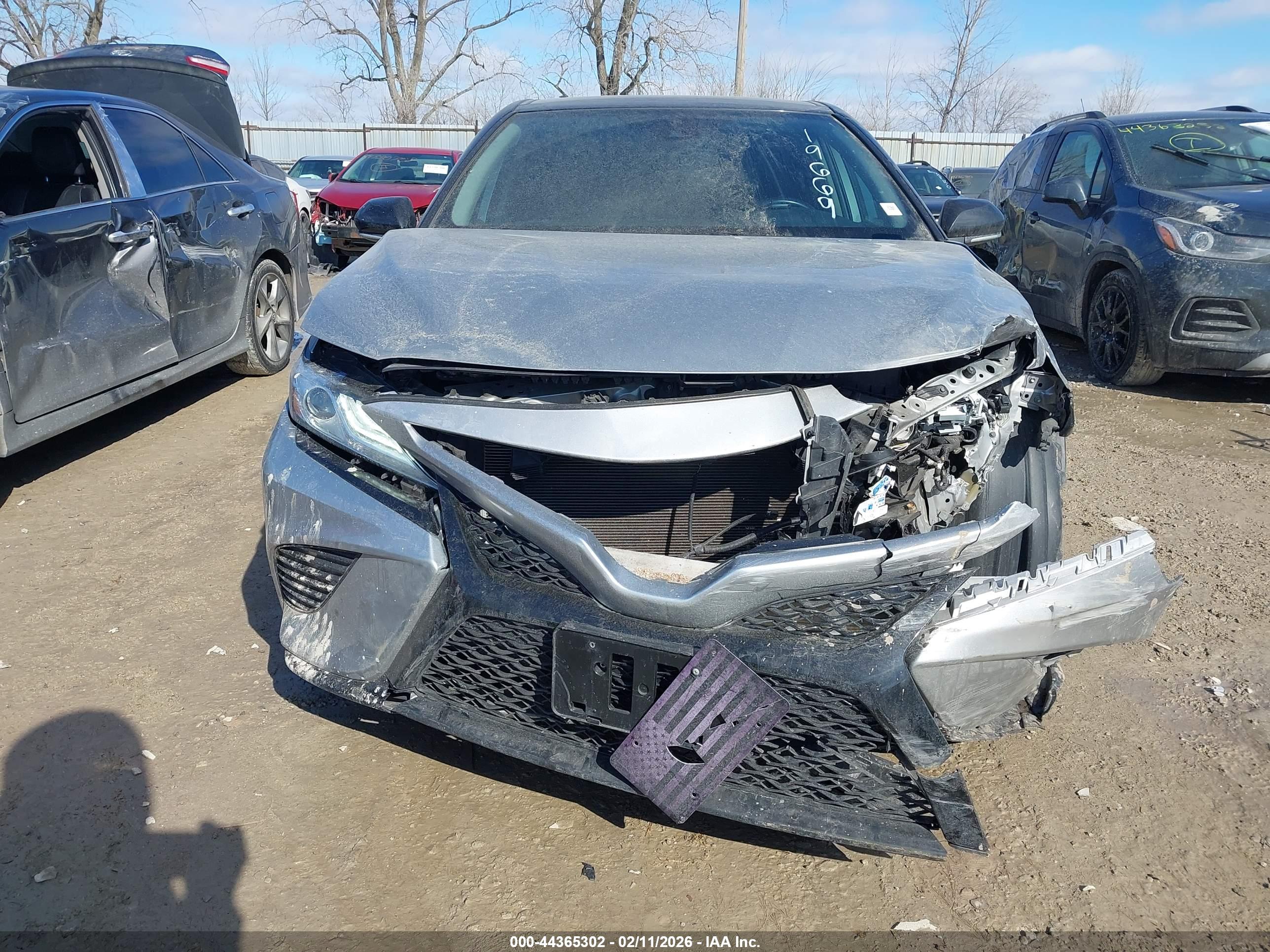TOYOTA CAMRY image 6