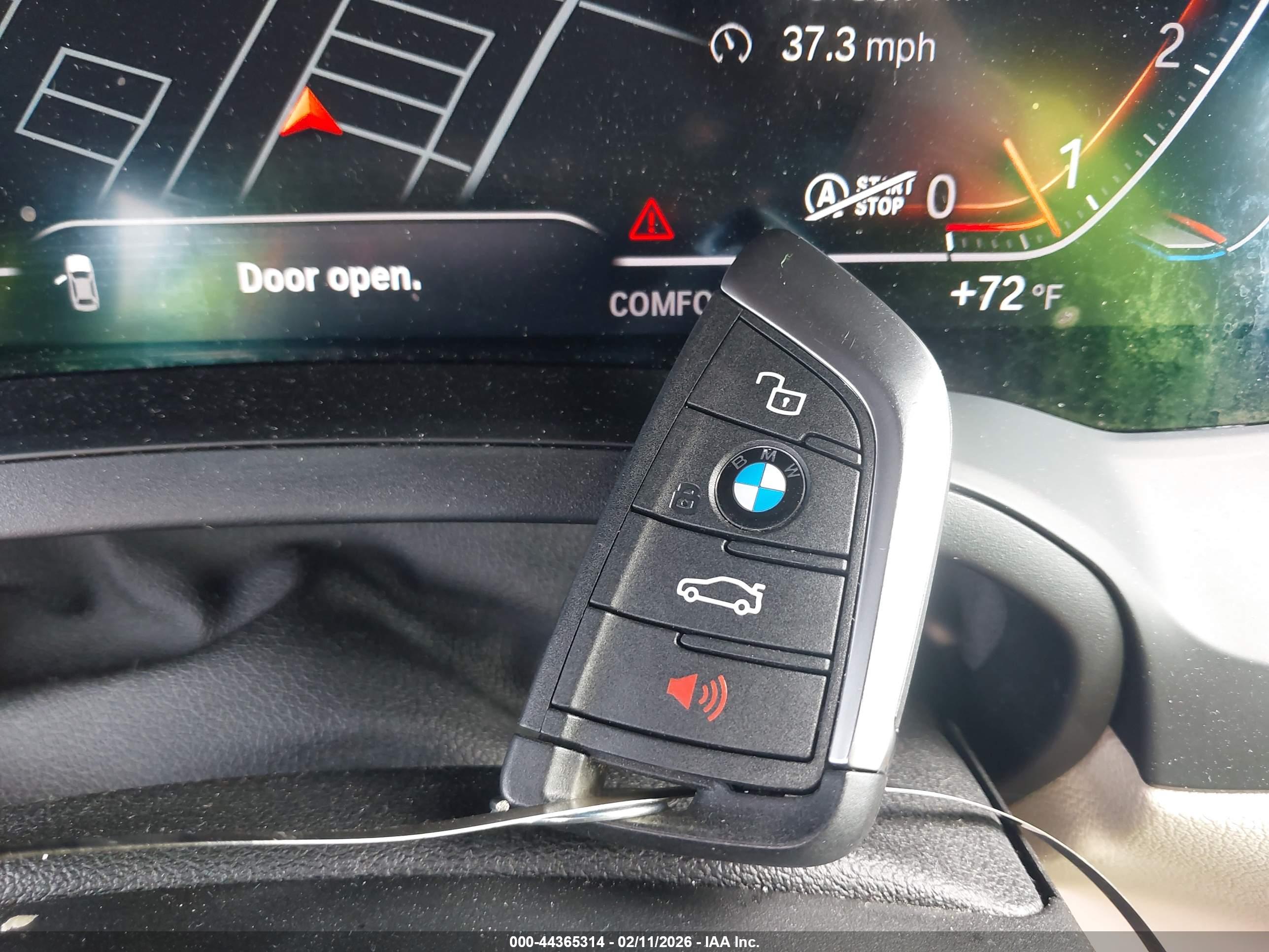 BMW 330I image 11