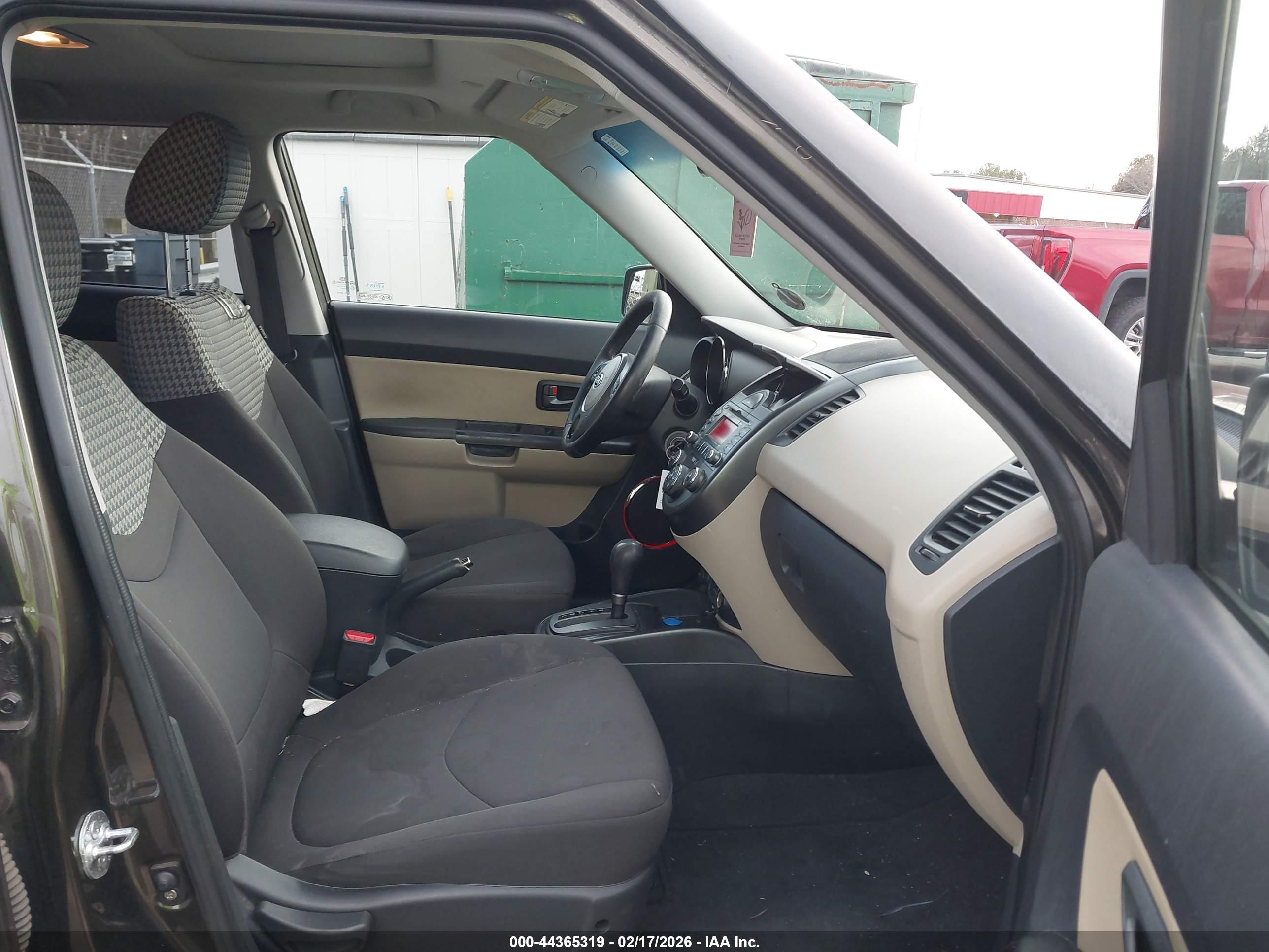 KIA SOUL image 5