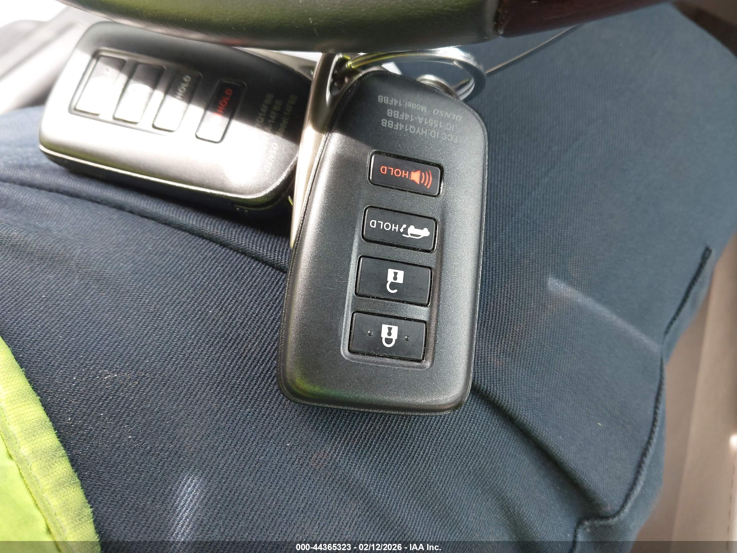 LEXUS RX image 11