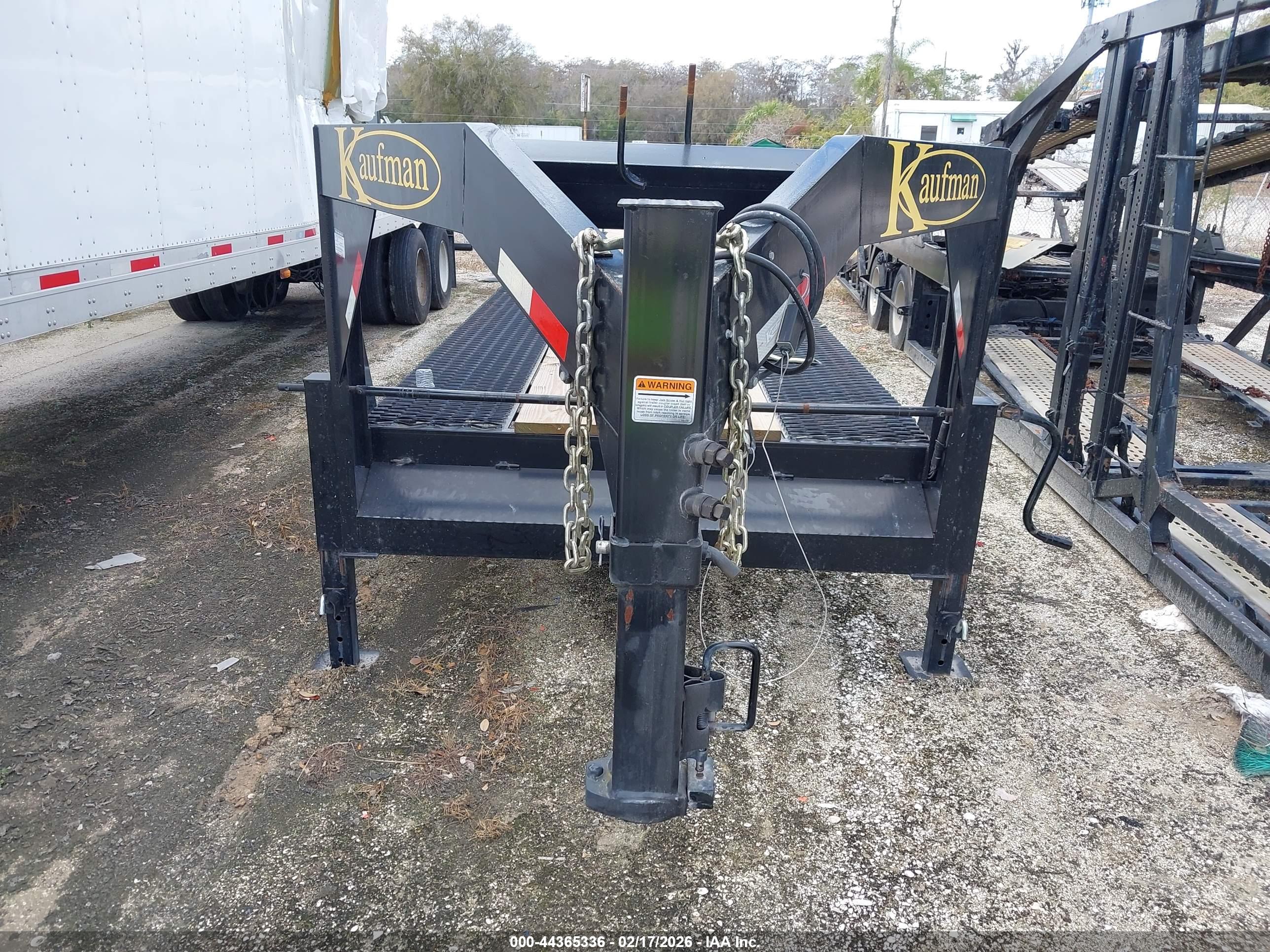 KAUFMAN TRAILERS image 10