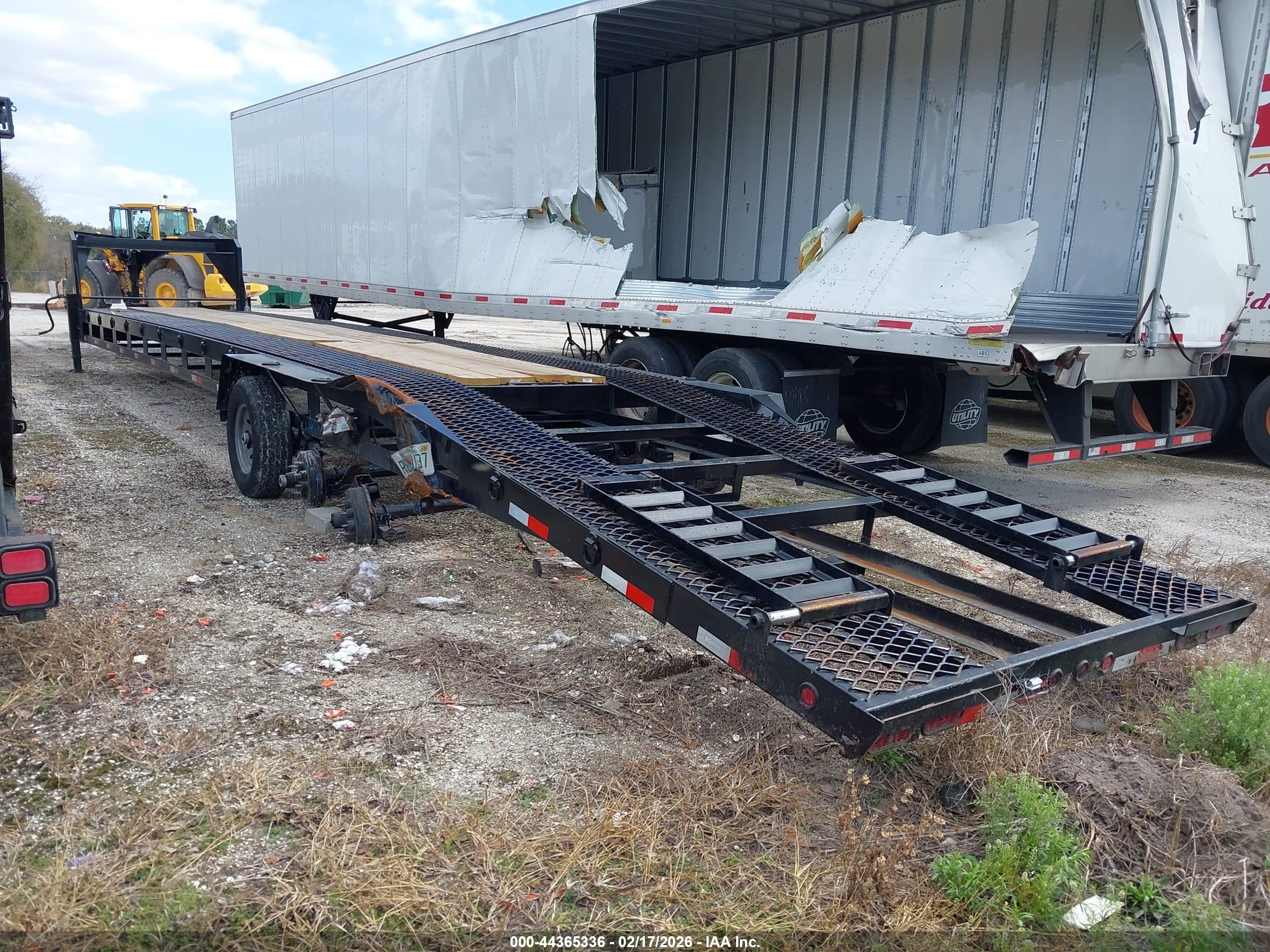 KAUFMAN TRAILERS image 3