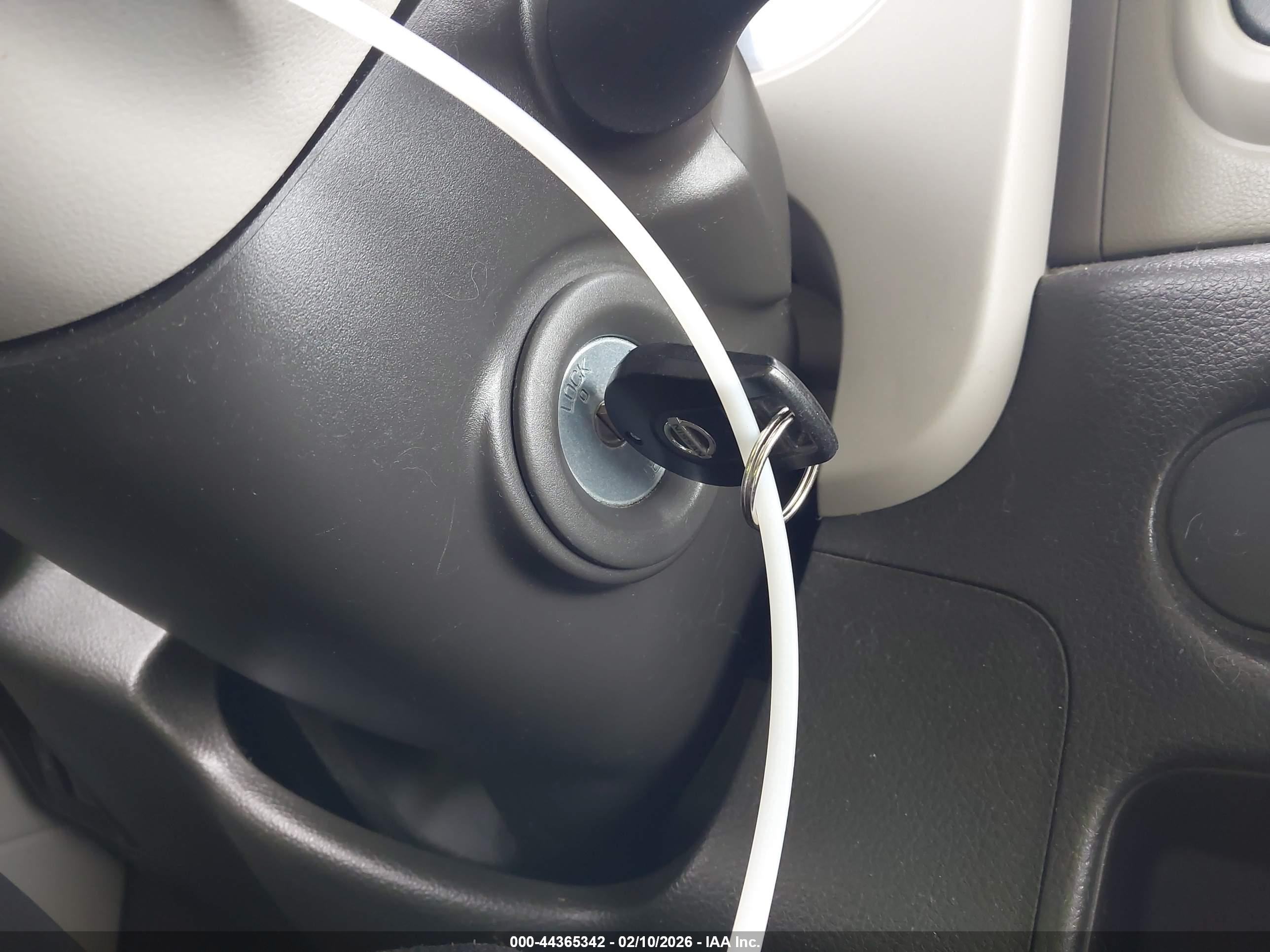 NISSAN CUBE image 11