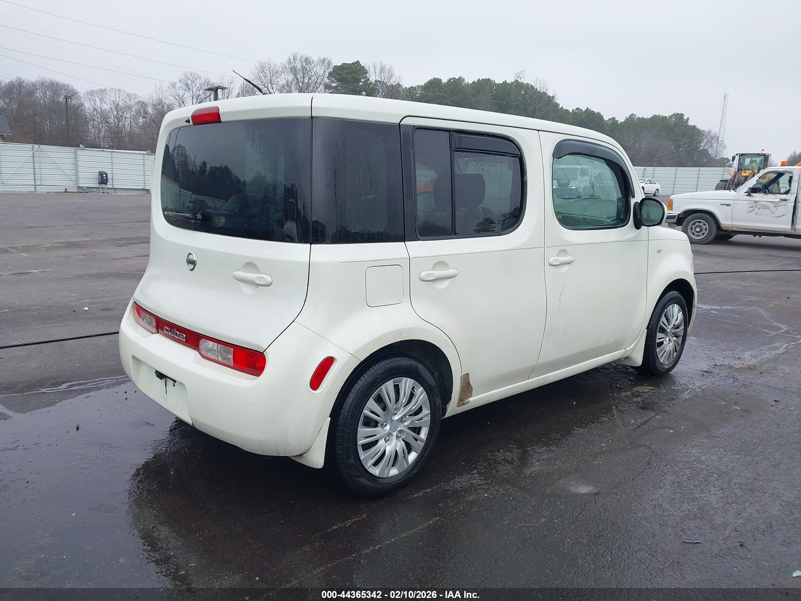 NISSAN CUBE image 4