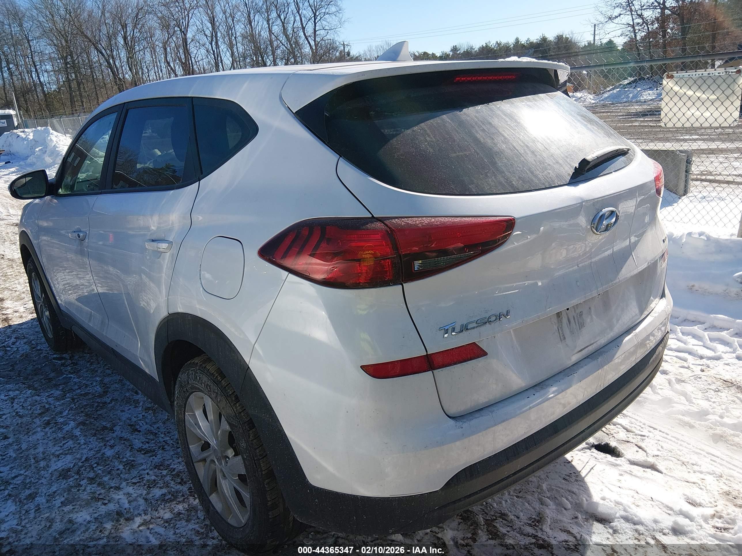 HYUNDAI TUCSON image 3