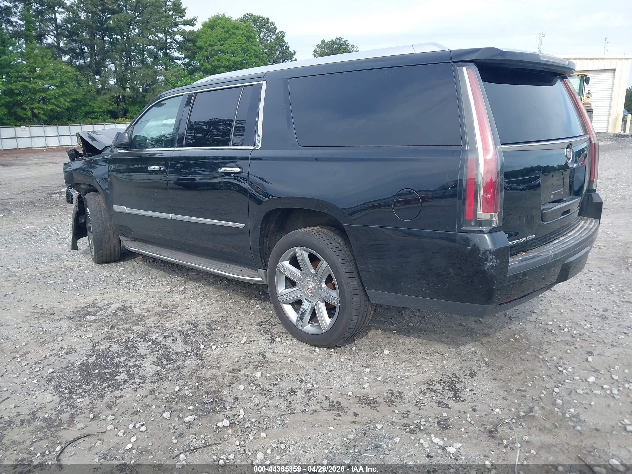 CADILLAC ESCALADE image 3
