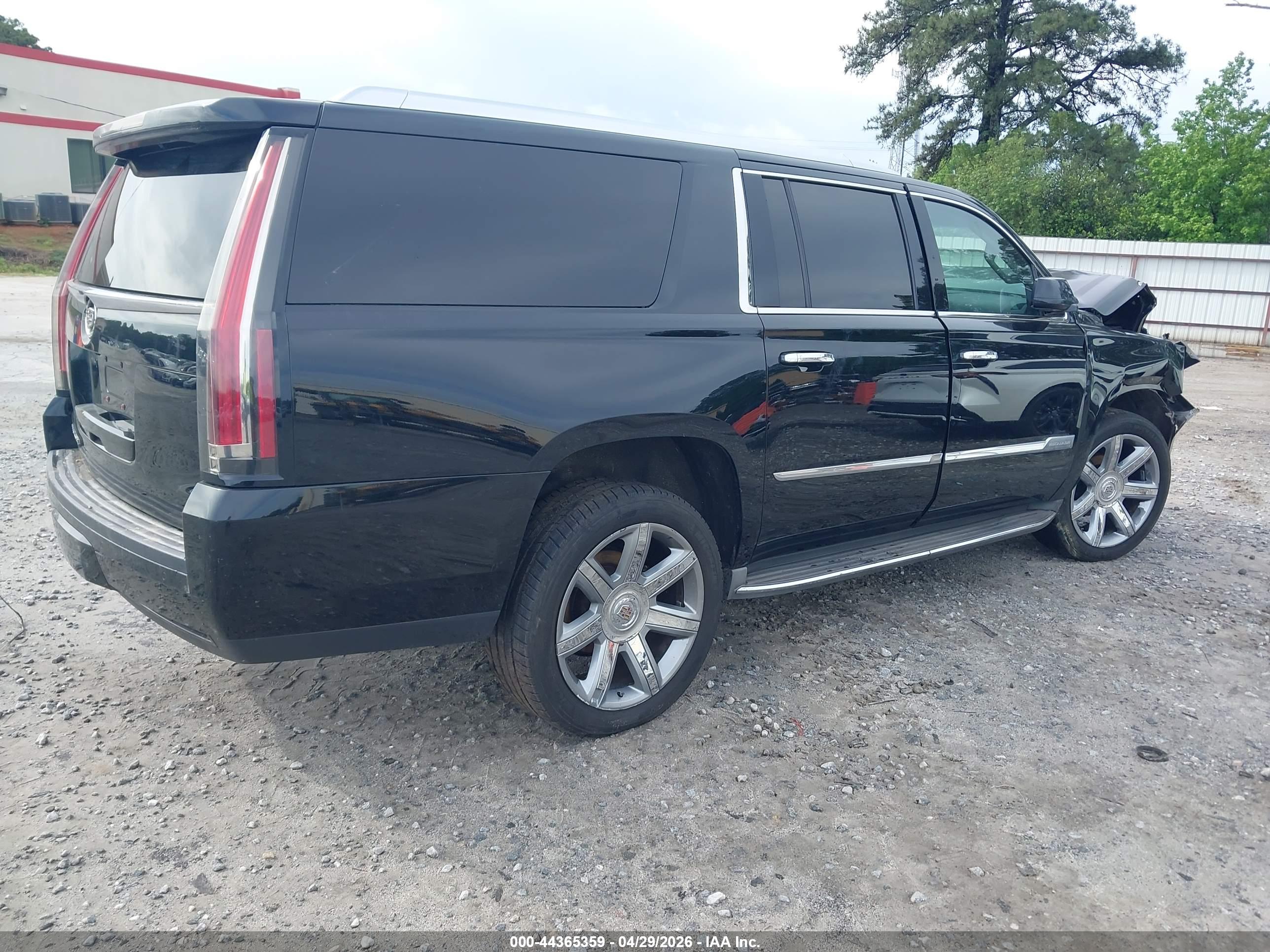 CADILLAC ESCALADE image 4