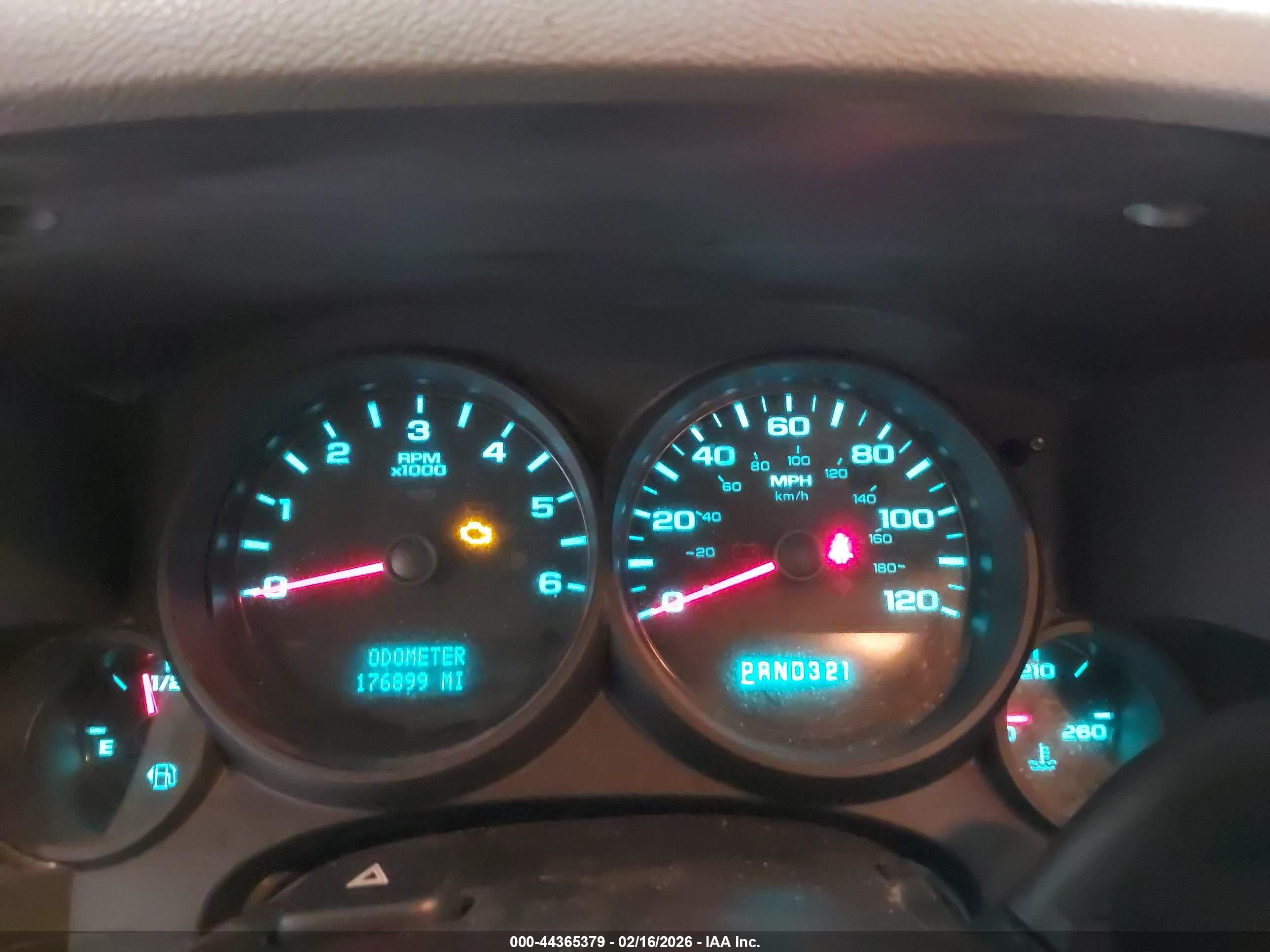 CHEVROLET SILVERADO image 7