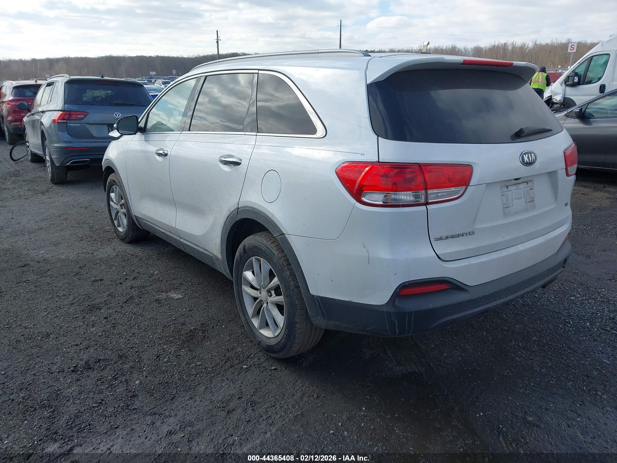 KIA SORENTO image 3