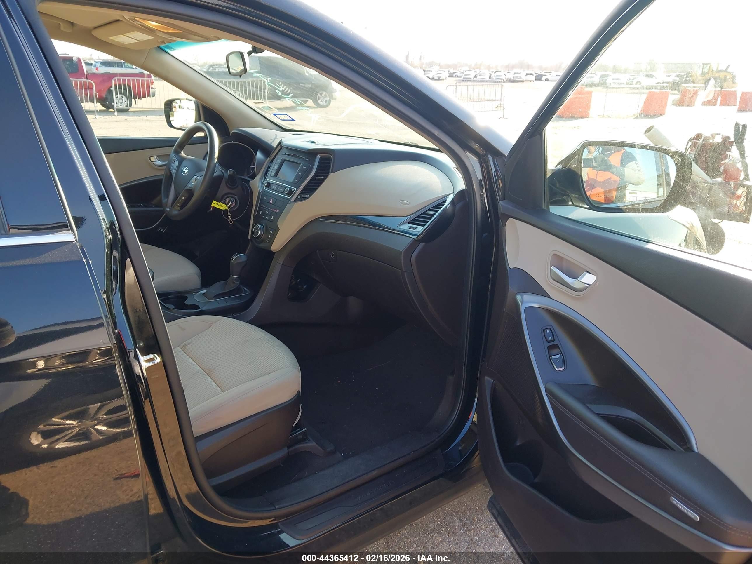 HYUNDAI SANTA image 5