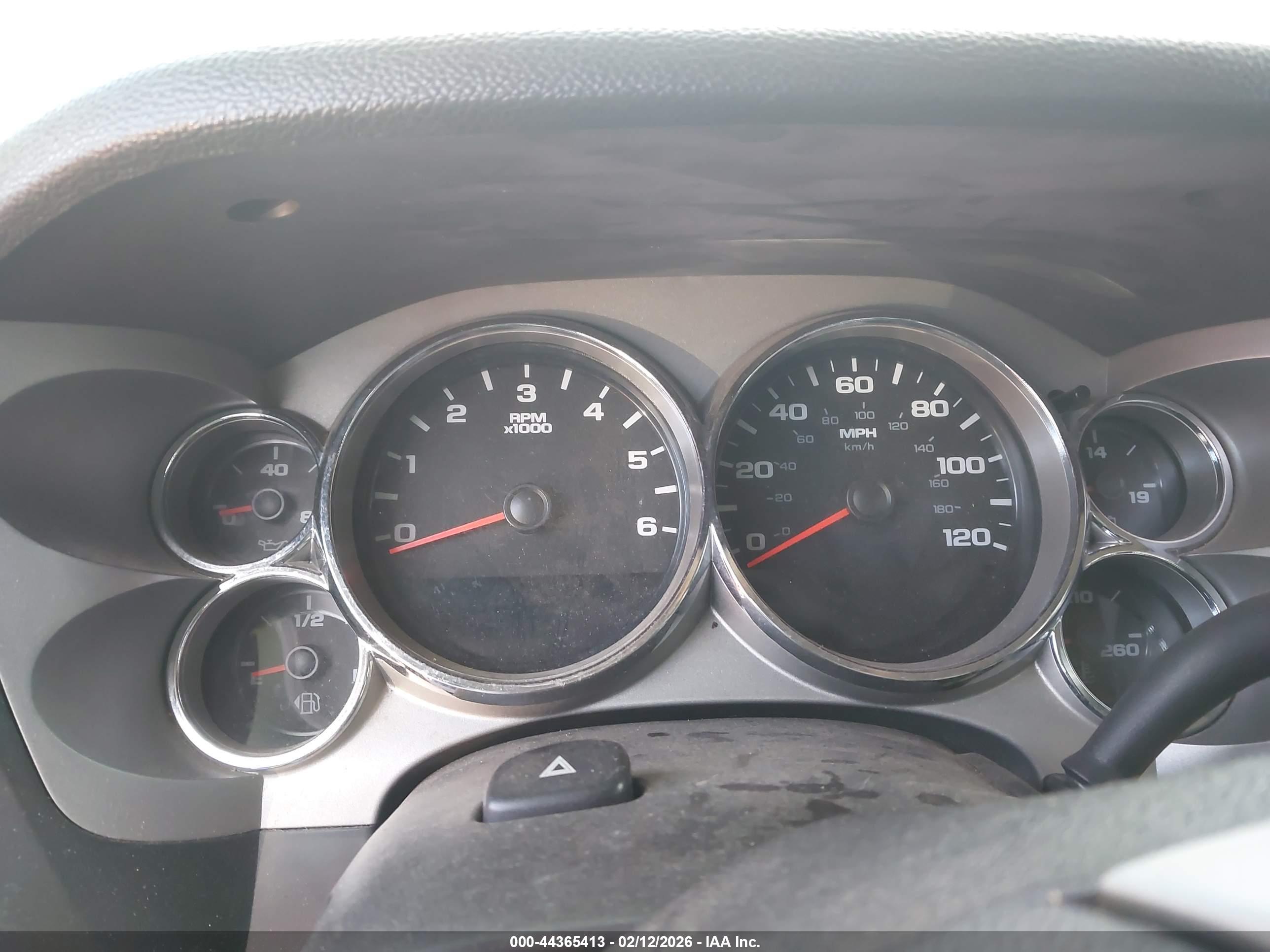 CHEVROLET SILVERADO image 7