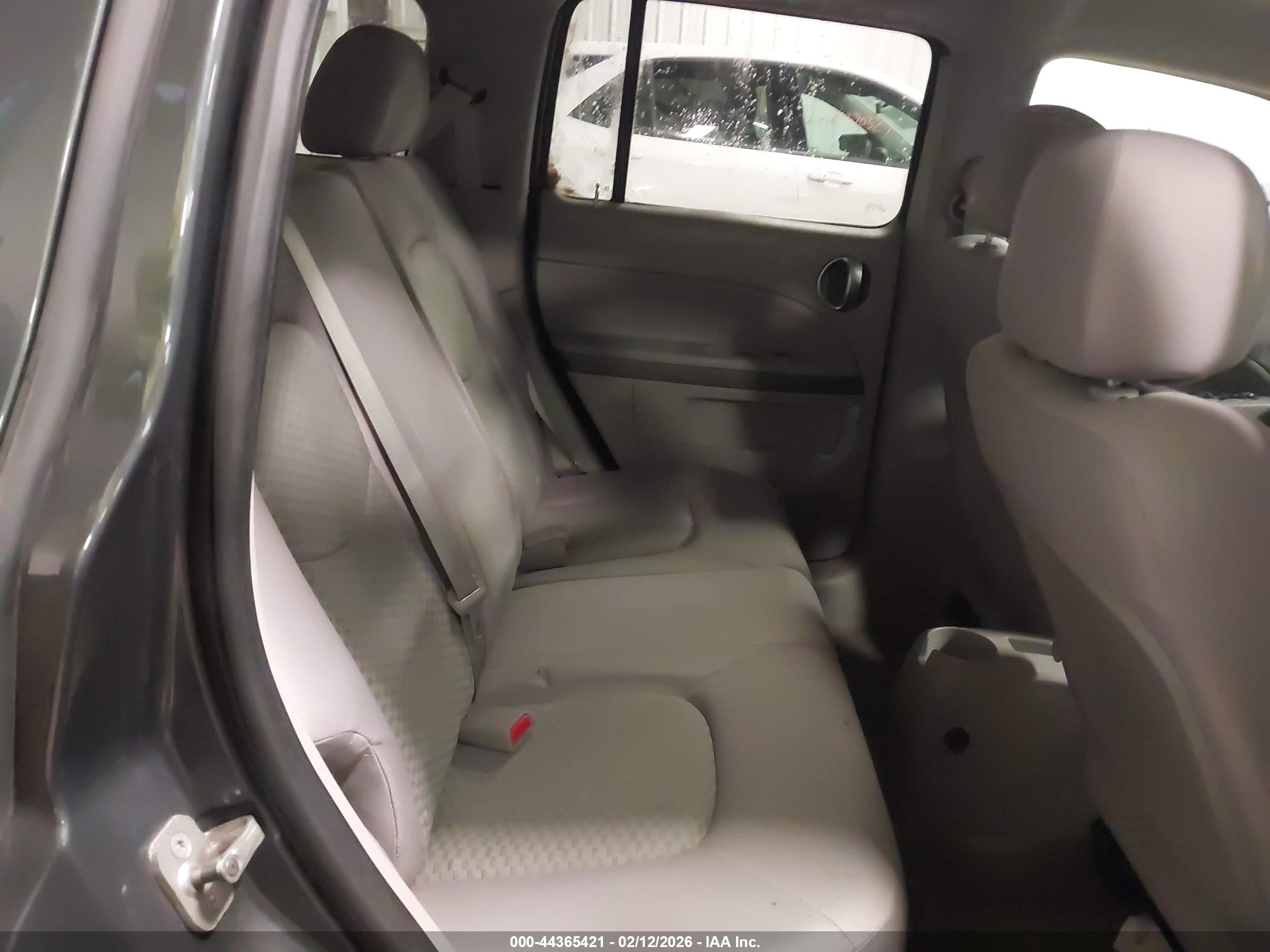 CHEVROLET HHR image 8