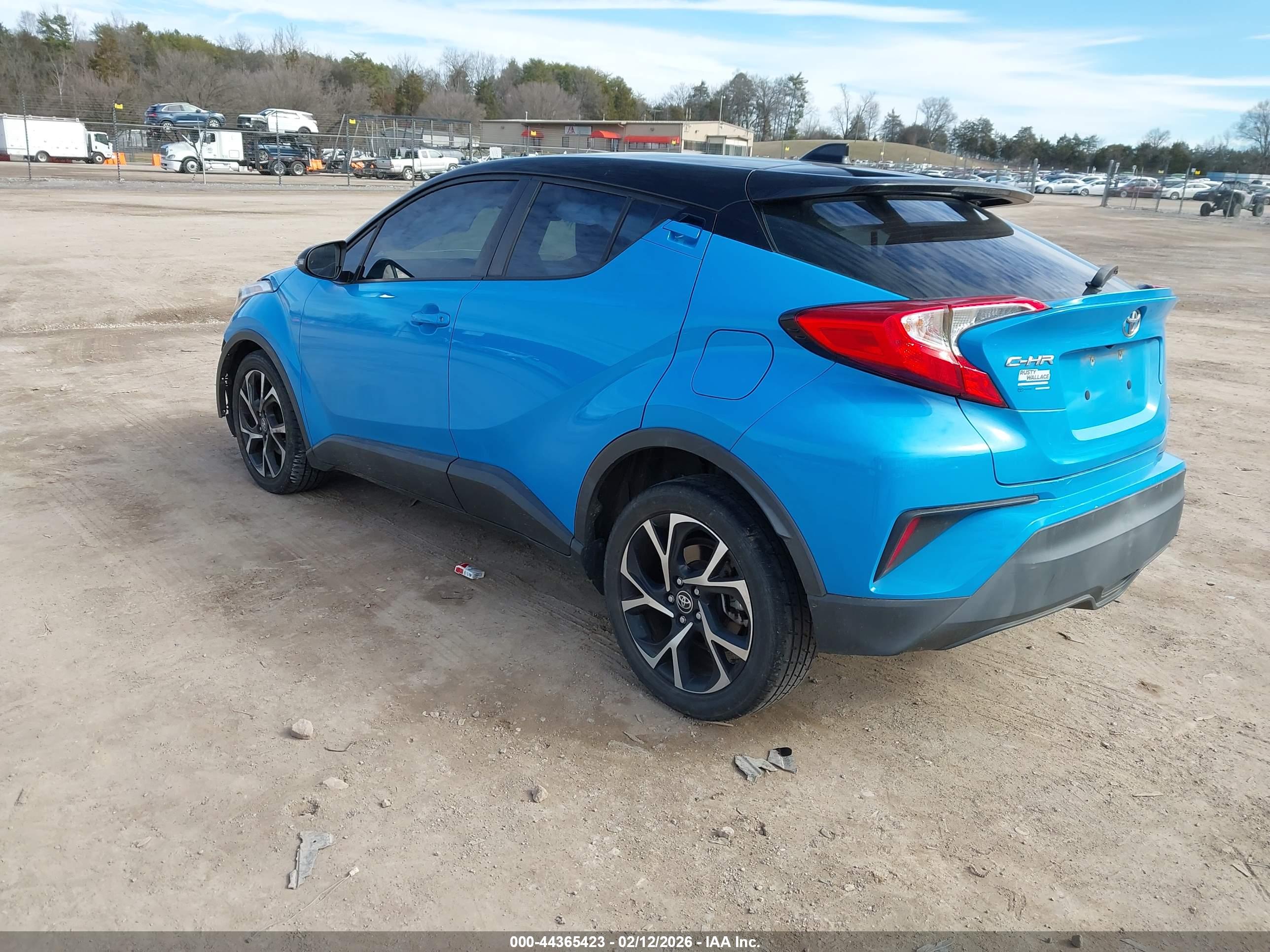 TOYOTA C-HR image 3
