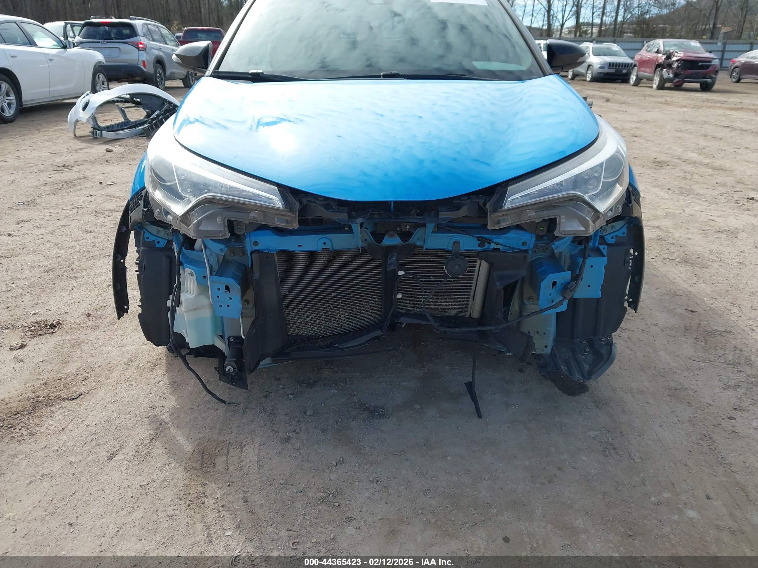 TOYOTA C-HR image 6
