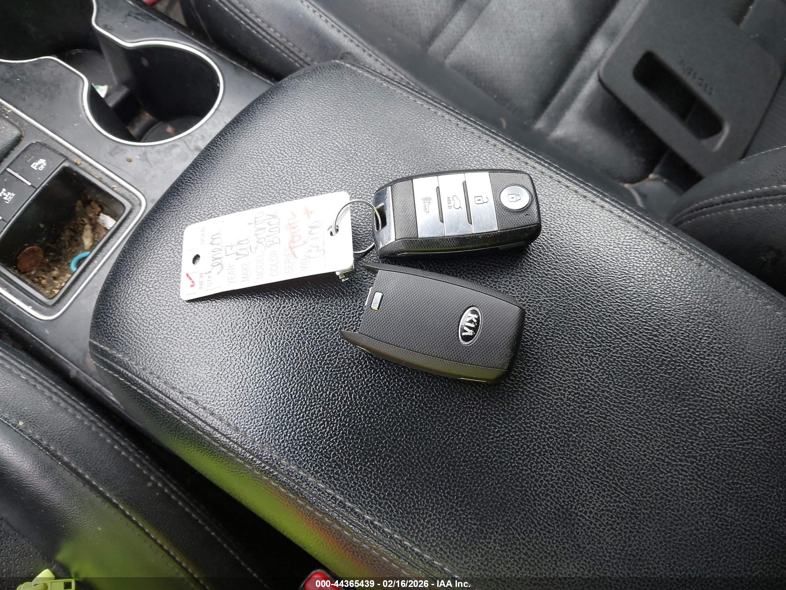 KIA SORENTO image 11